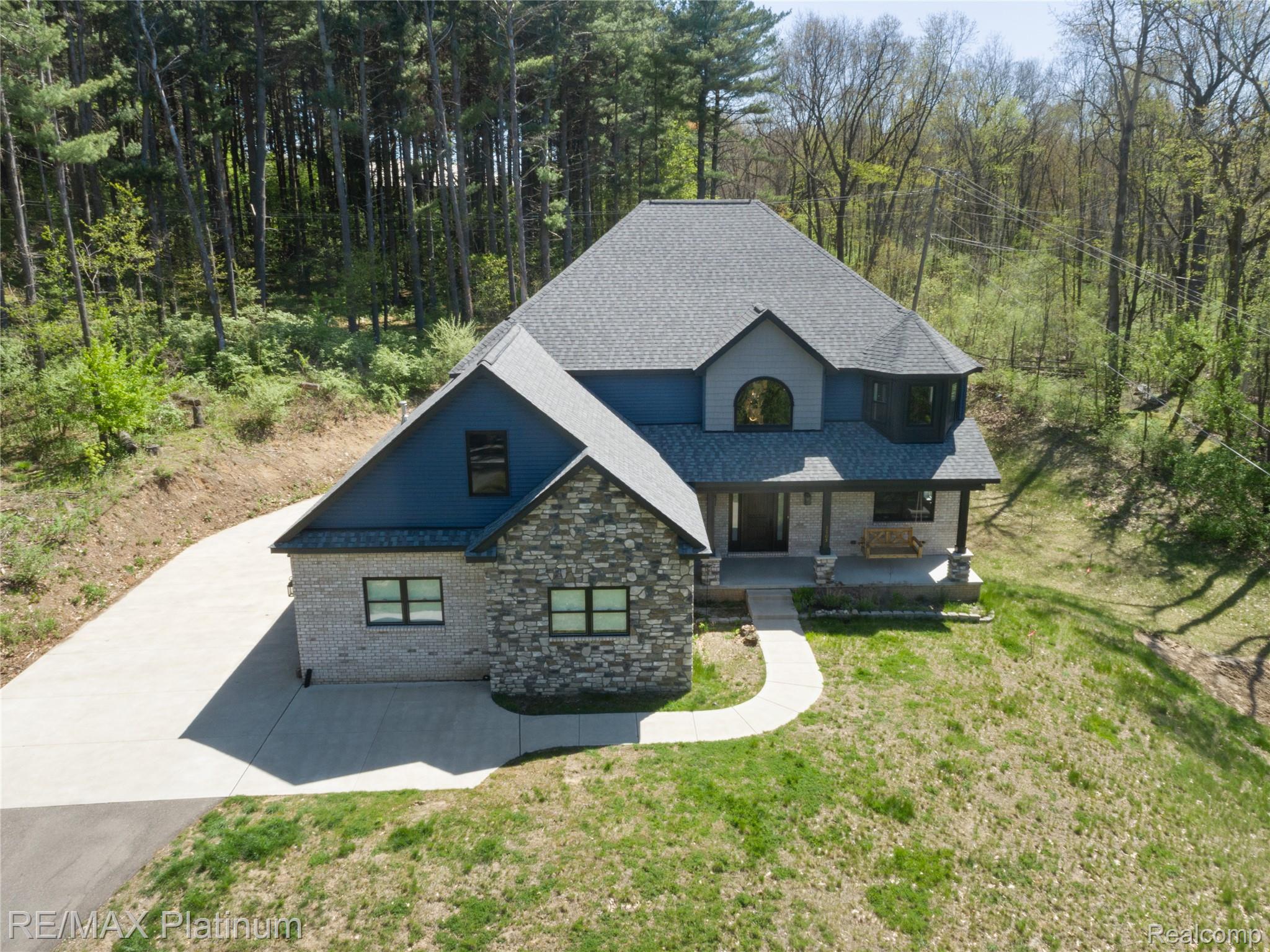 3705, High Hillcrest, Howell, Michigan, 48843