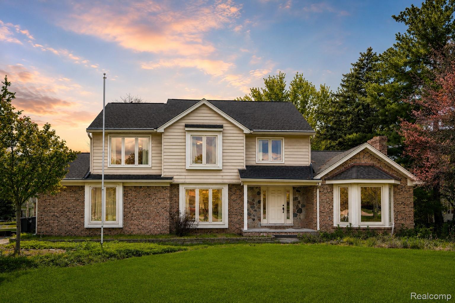 20007, Stamford, Livonia, Michigan, 48152