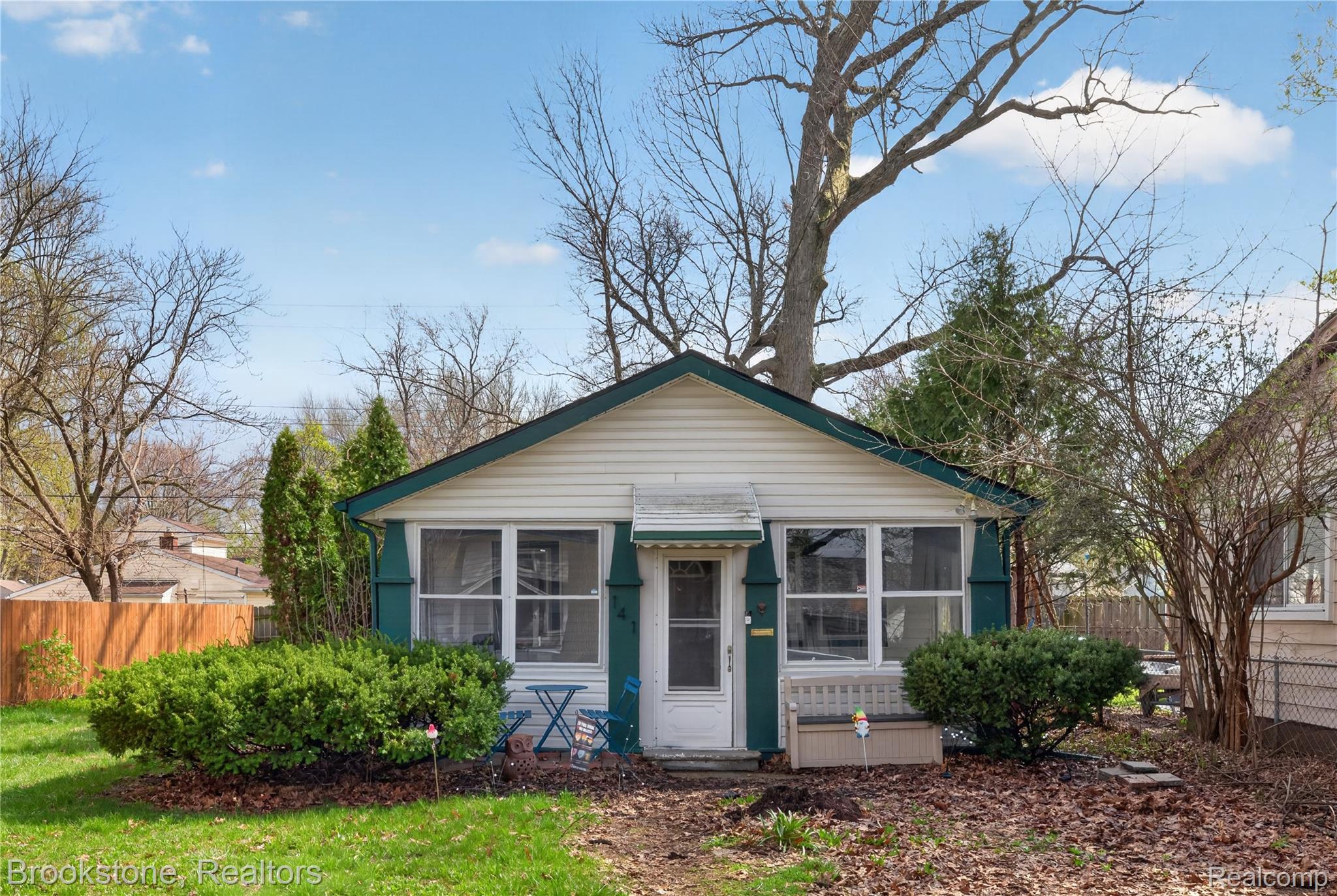 141, Granet, Hazel Park, Michigan, 48030