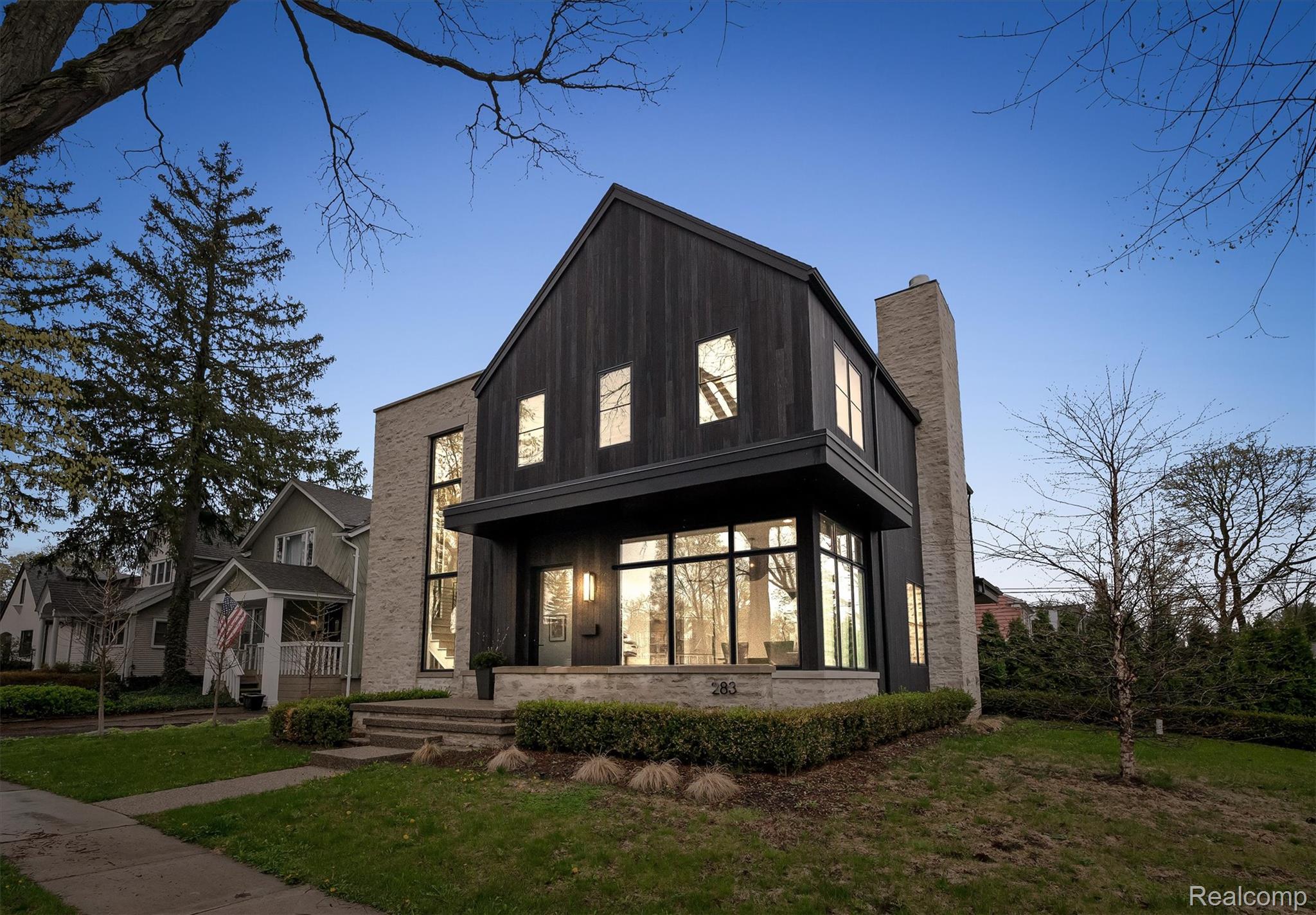 283, Lincoln, Birmingham, Michigan, 48009