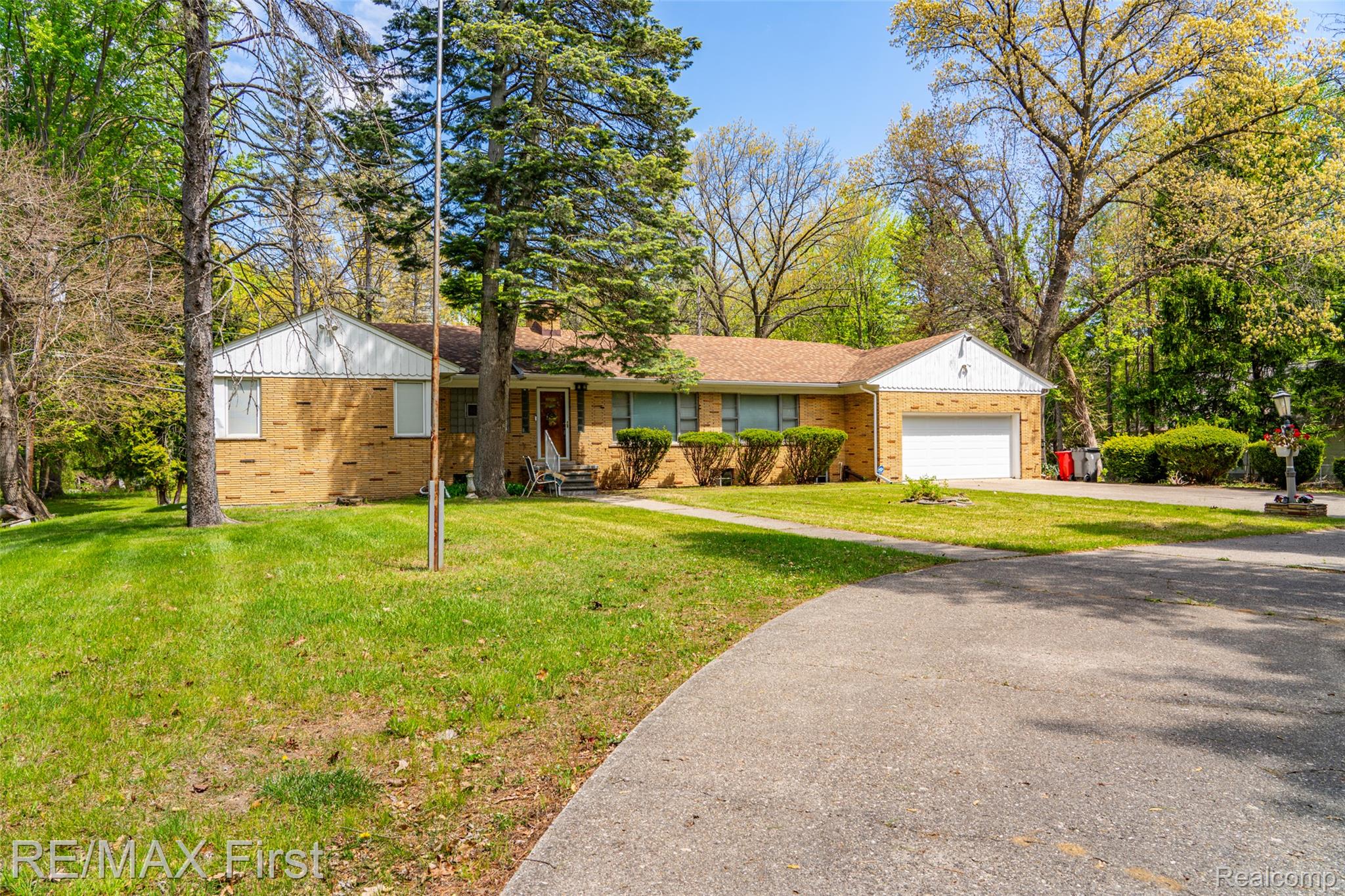 17397, Millar, Clinton Township, Michigan, 48036
