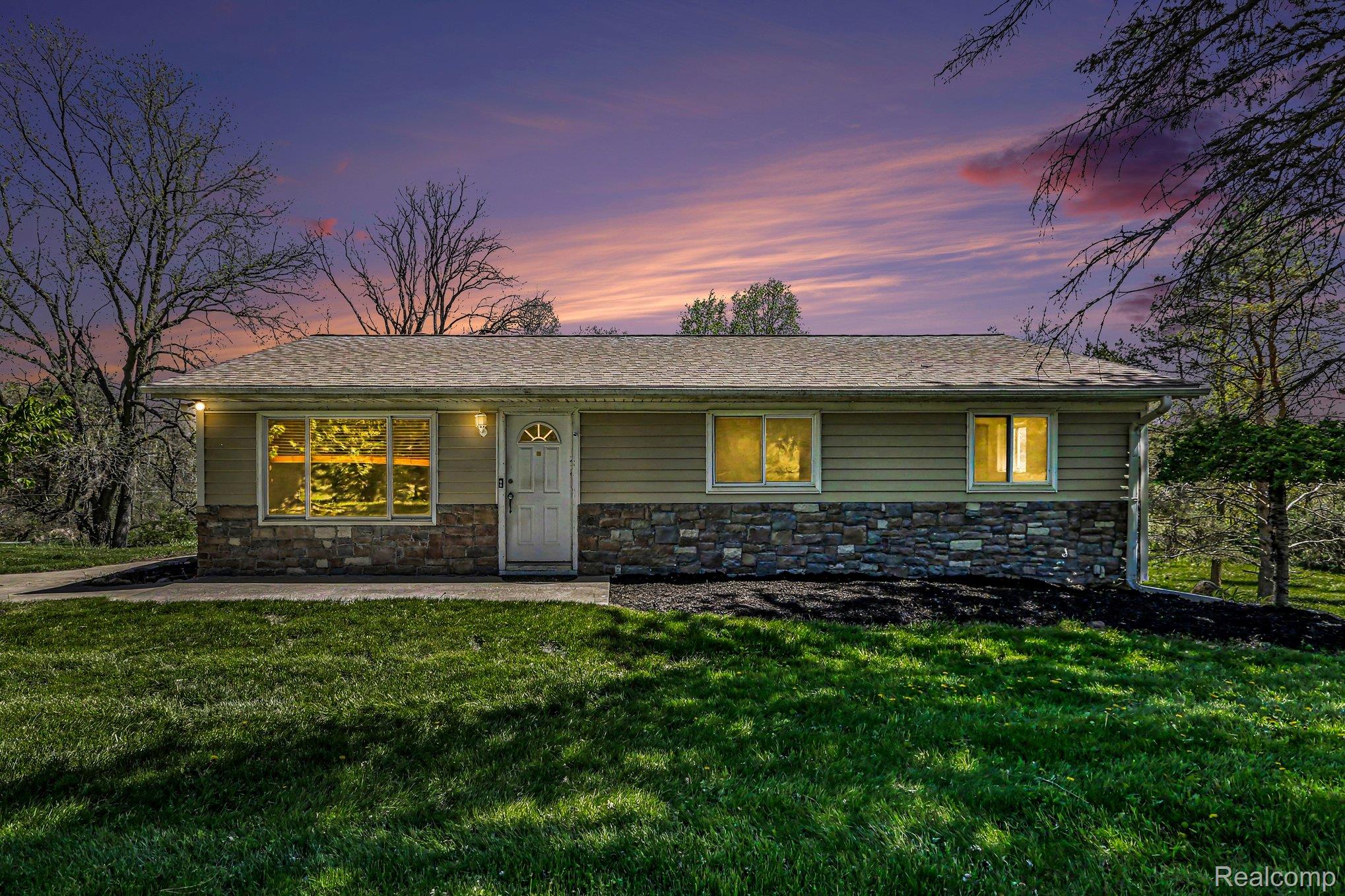 1405, Swarthout, Pinckney, Michigan, 48169
