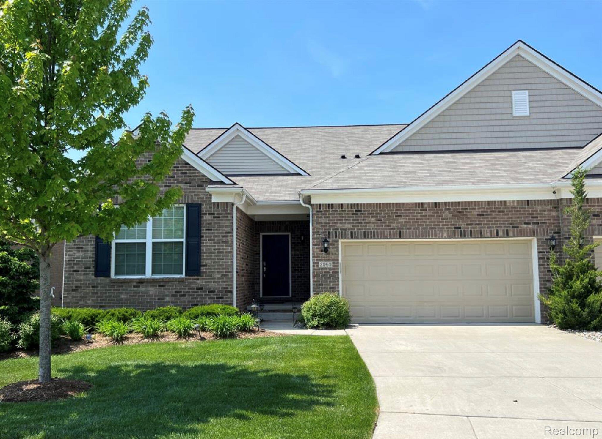 2060, Trimble, Lake Orion, Michigan, 48360
