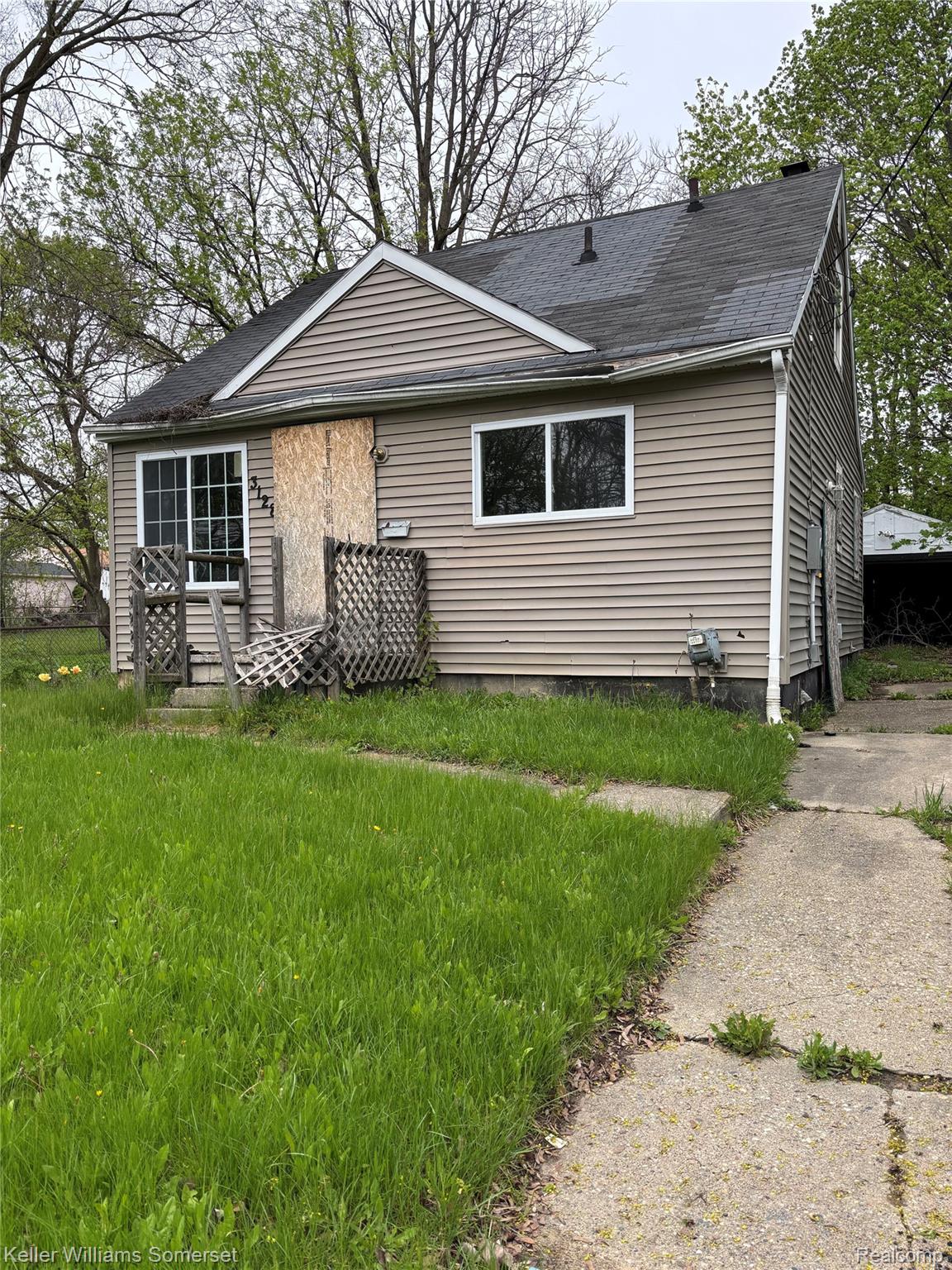 3128, Sloan, Flint, Michigan, 48504