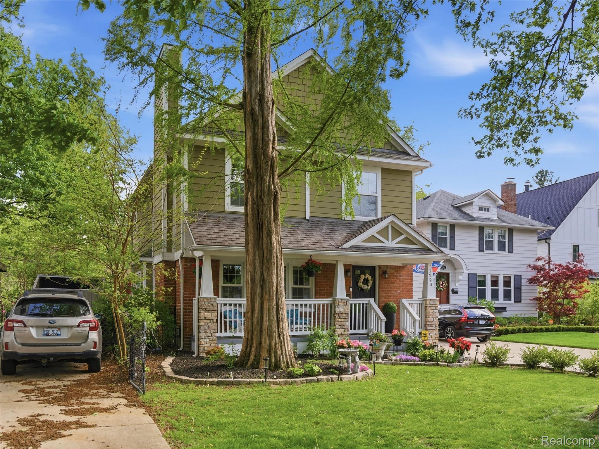 1223, Greenleaf, Royal Oak, Michigan, 48067
