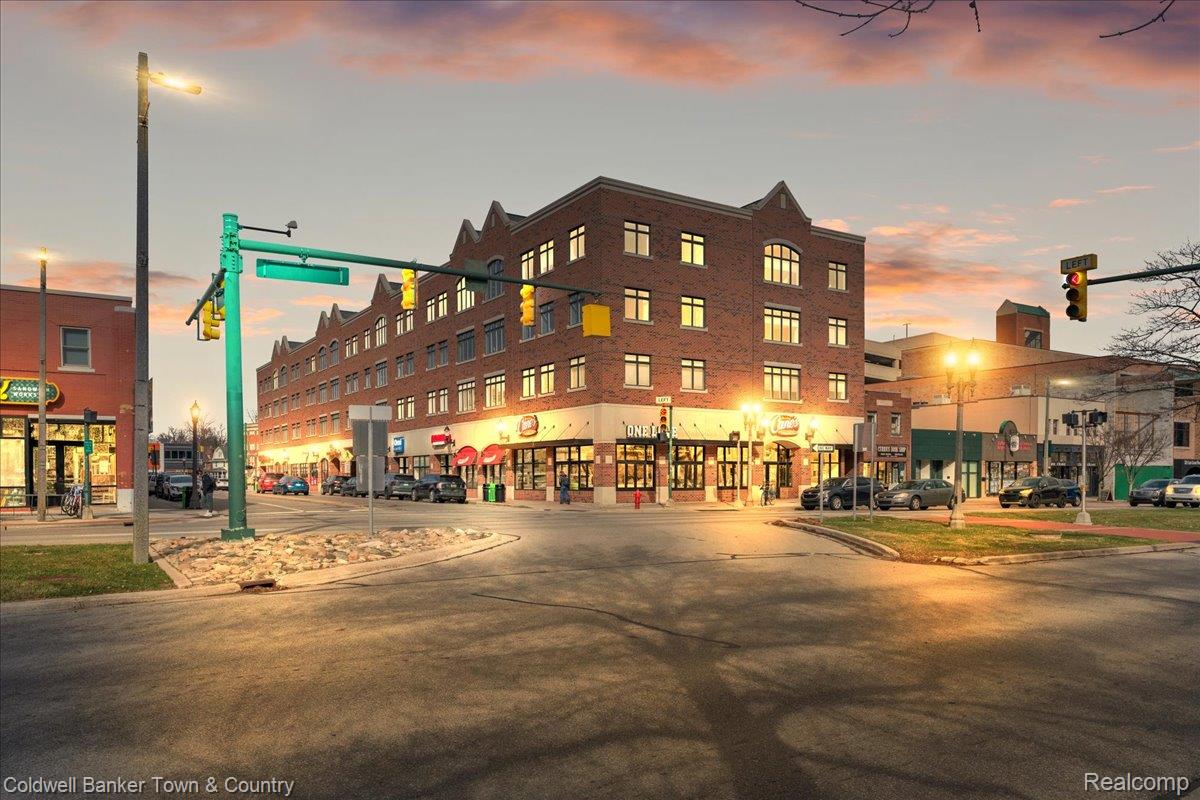 220, Mac, #411, East Lansing, Michigan, 48823