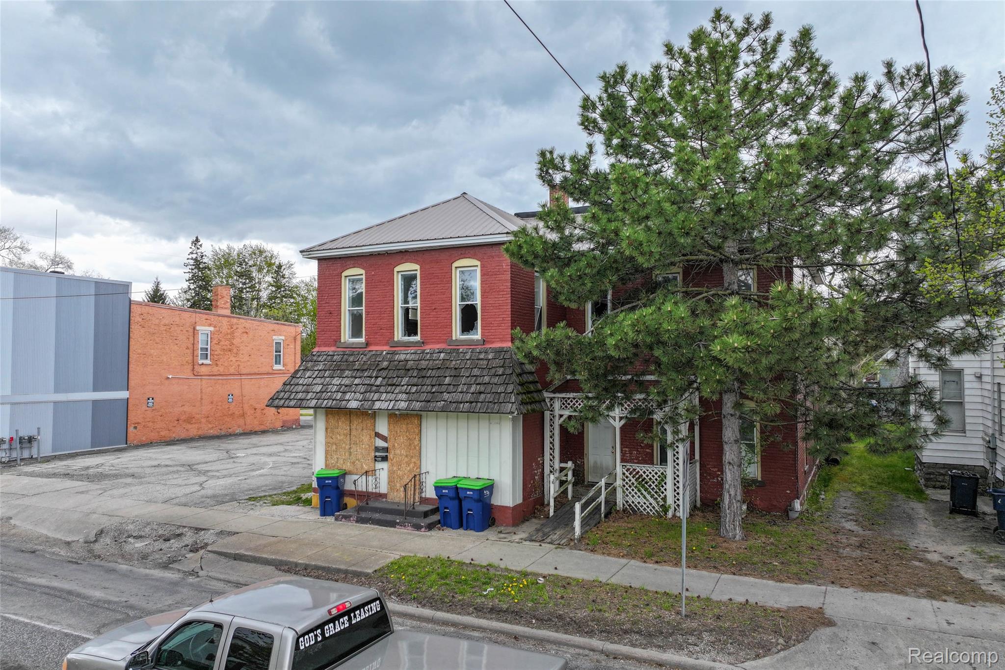 310, Henry, Bay City, Michigan, 48706