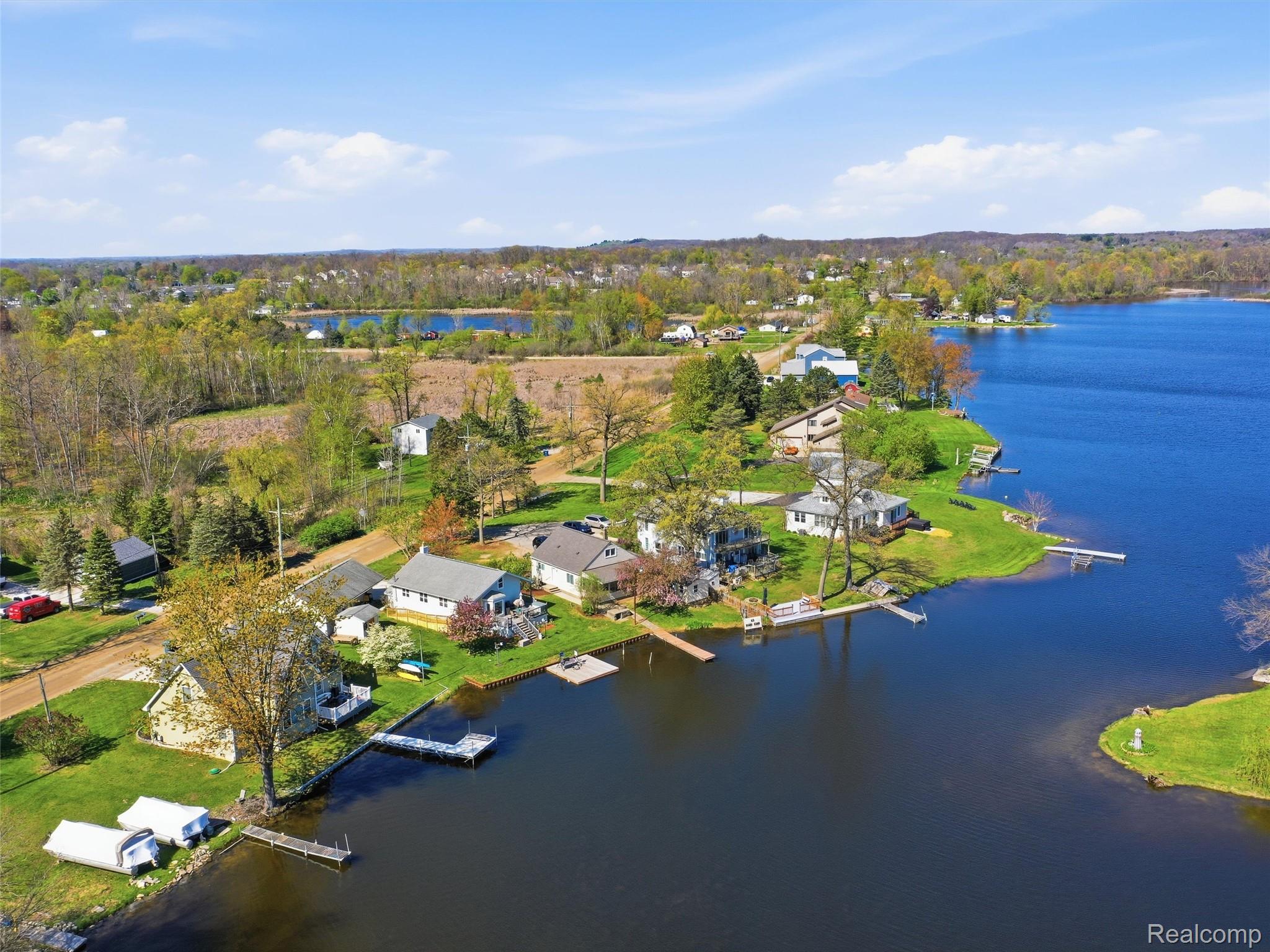 9114, Pontiac Lake, White Lake, Michigan, 48386