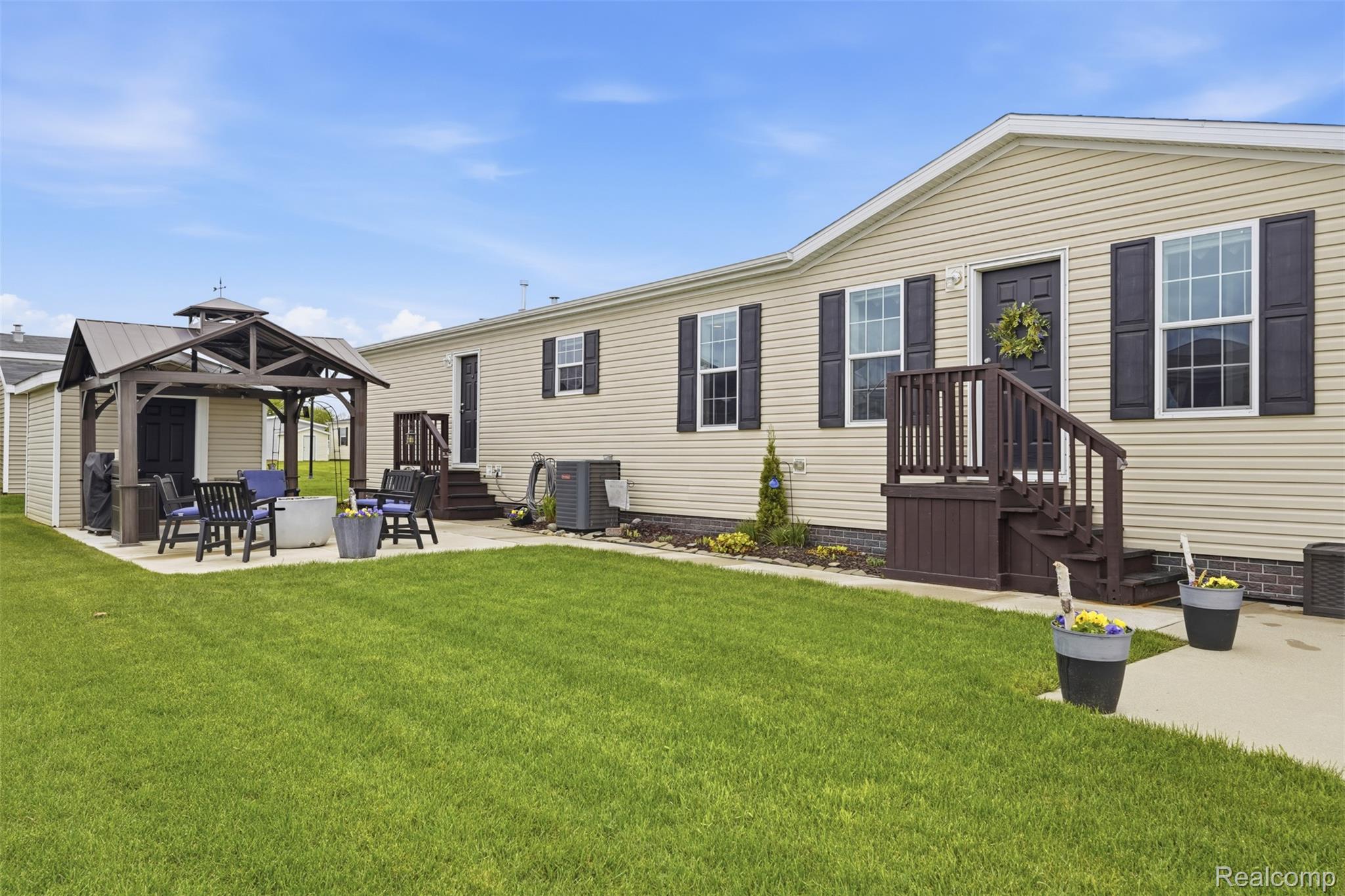 11197, Dogwood, South Lyon, Michigan, 48178