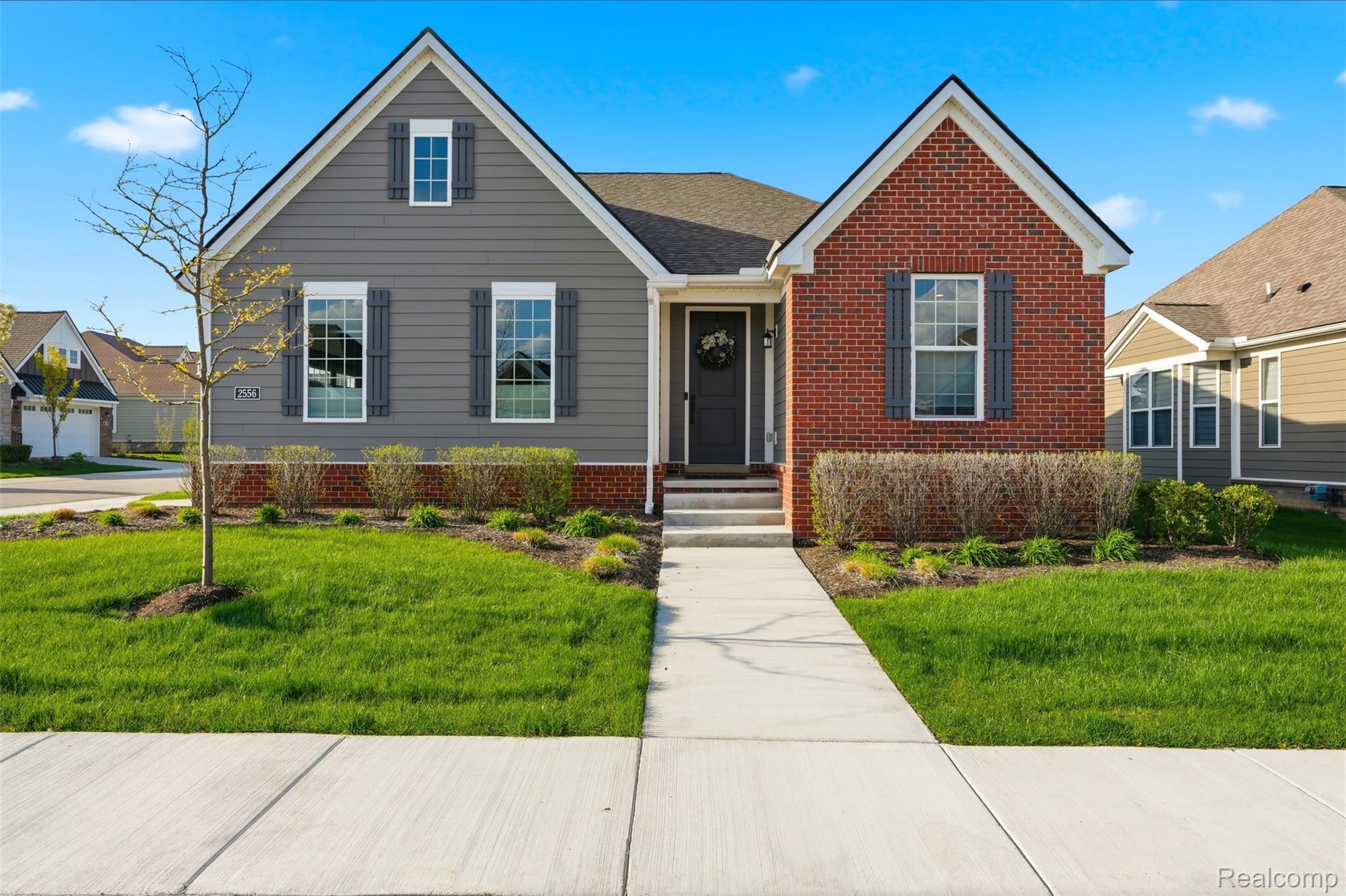 2556, Rosemond Ln, Rochester Hills, Michigan, 48309
