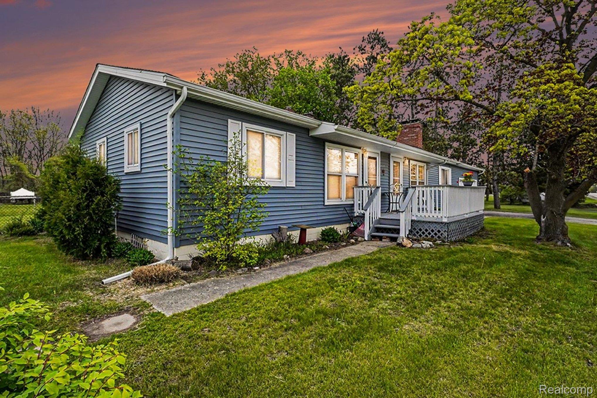 4987, M 36, Pinckney, Michigan, 48169