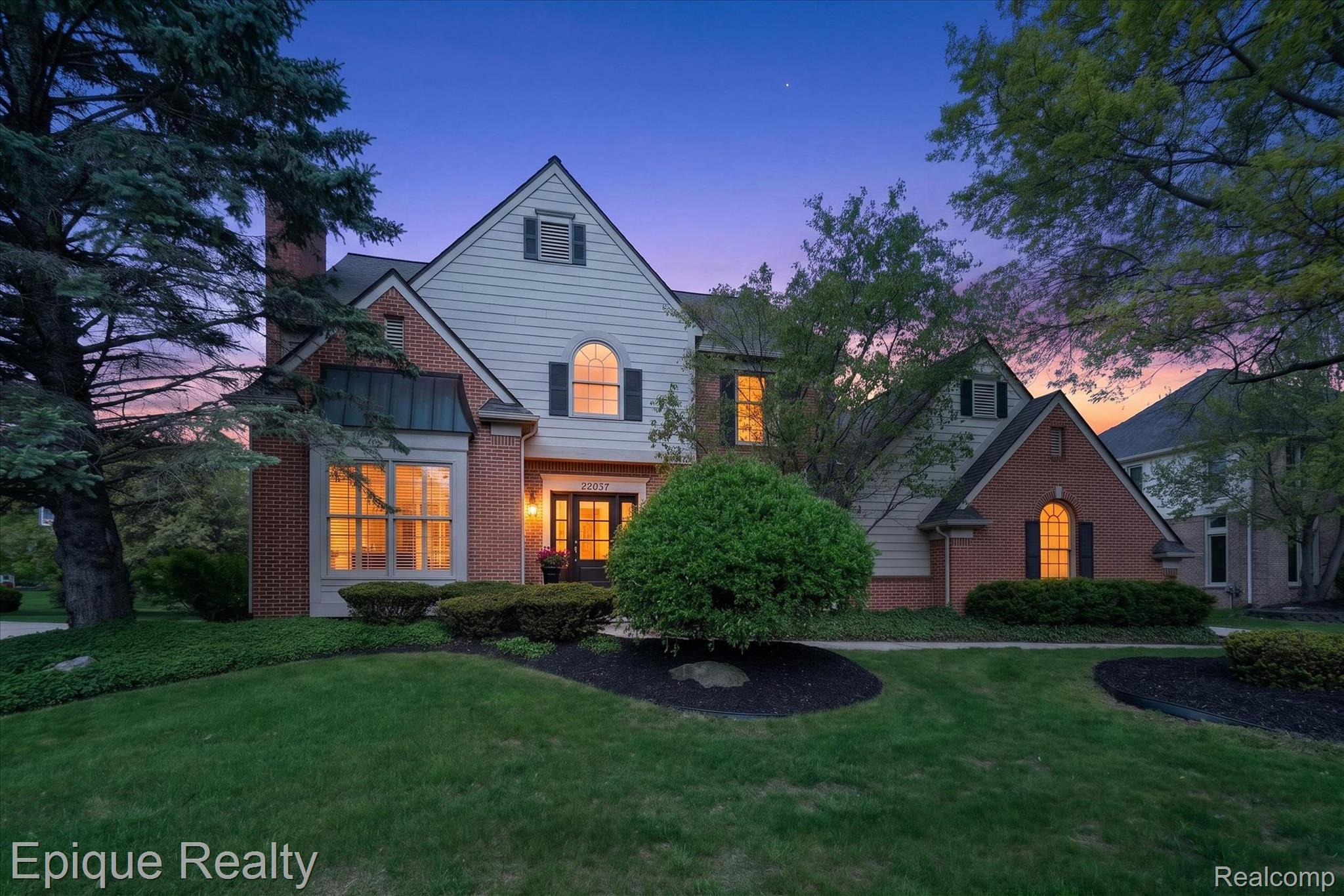 22037, Chase, Novi, Michigan, 48375