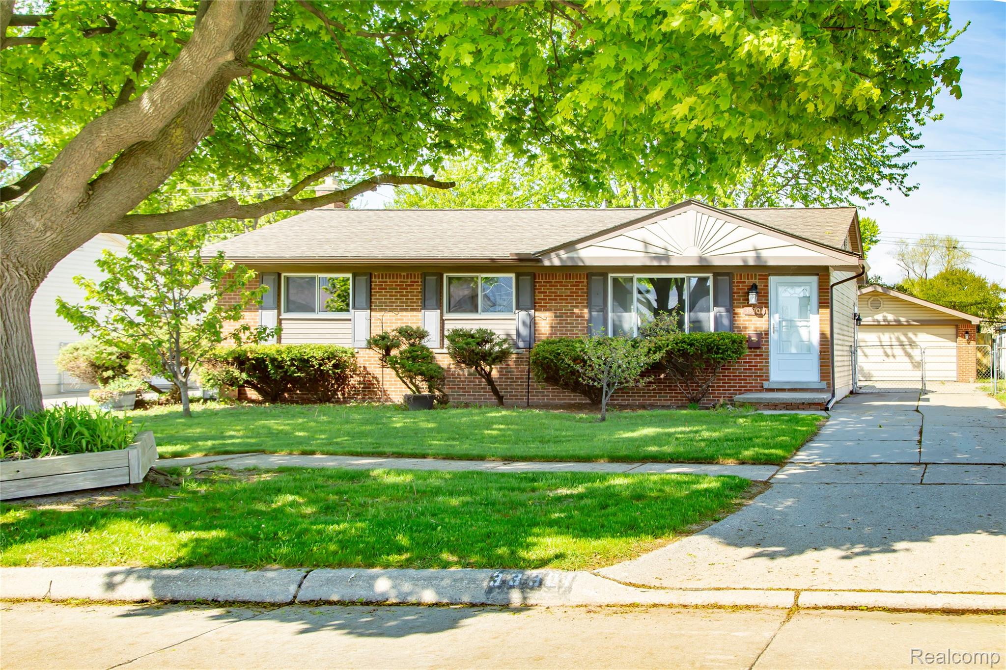 33301, Janet, Fraser, Michigan, 48026
