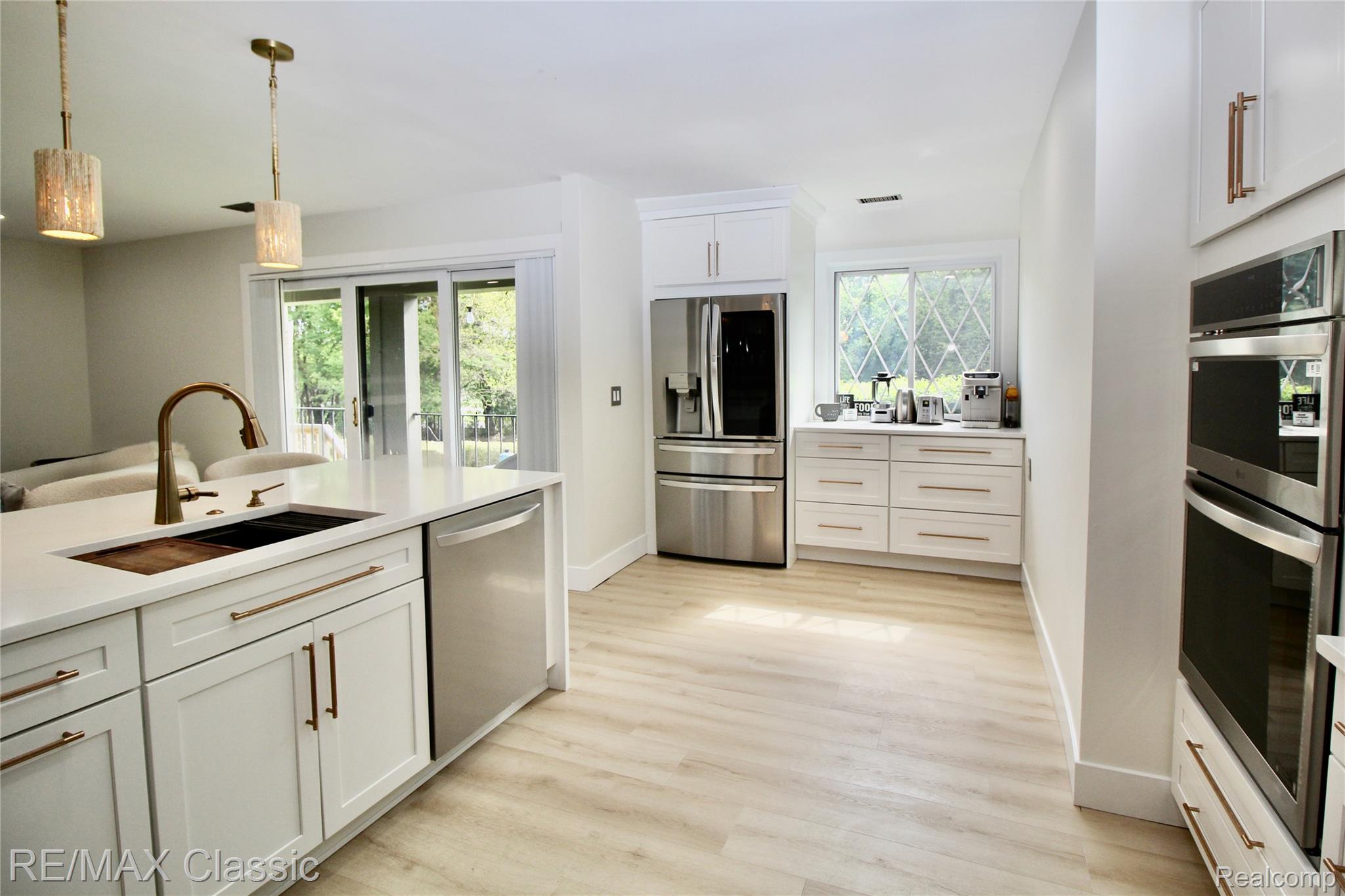 42160, Woodward, Bloomfield Hills, Michigan, 48304