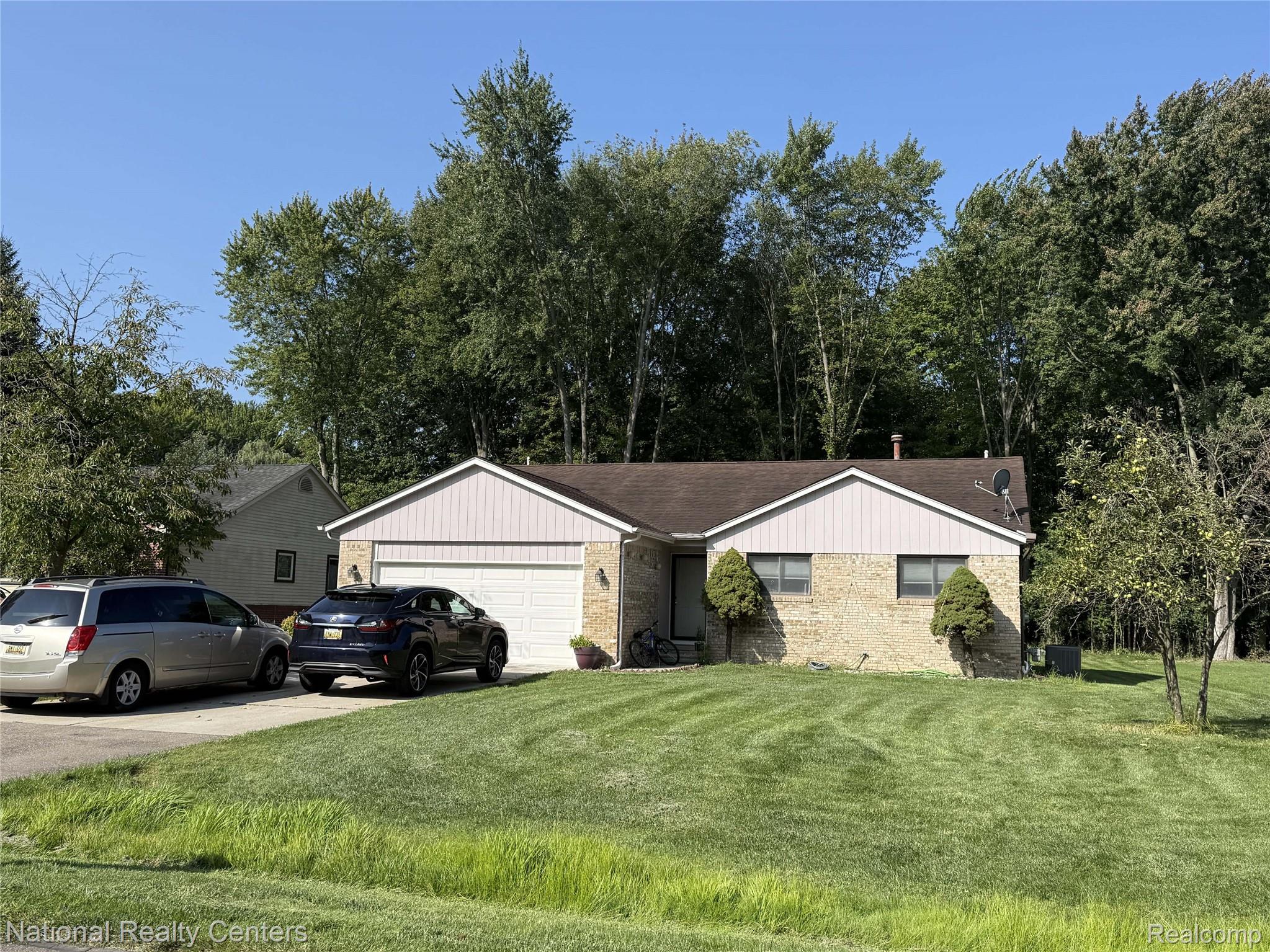 23001, Watt, Farmington Hills, Michigan, 48336