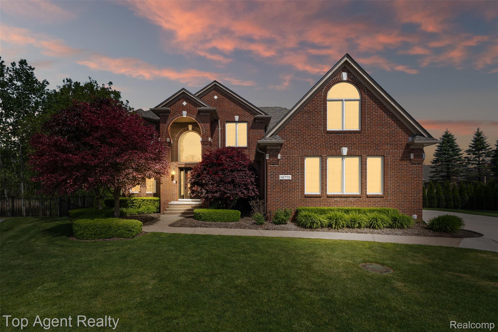 18775, Newbridge, Macomb, Michigan, 48044