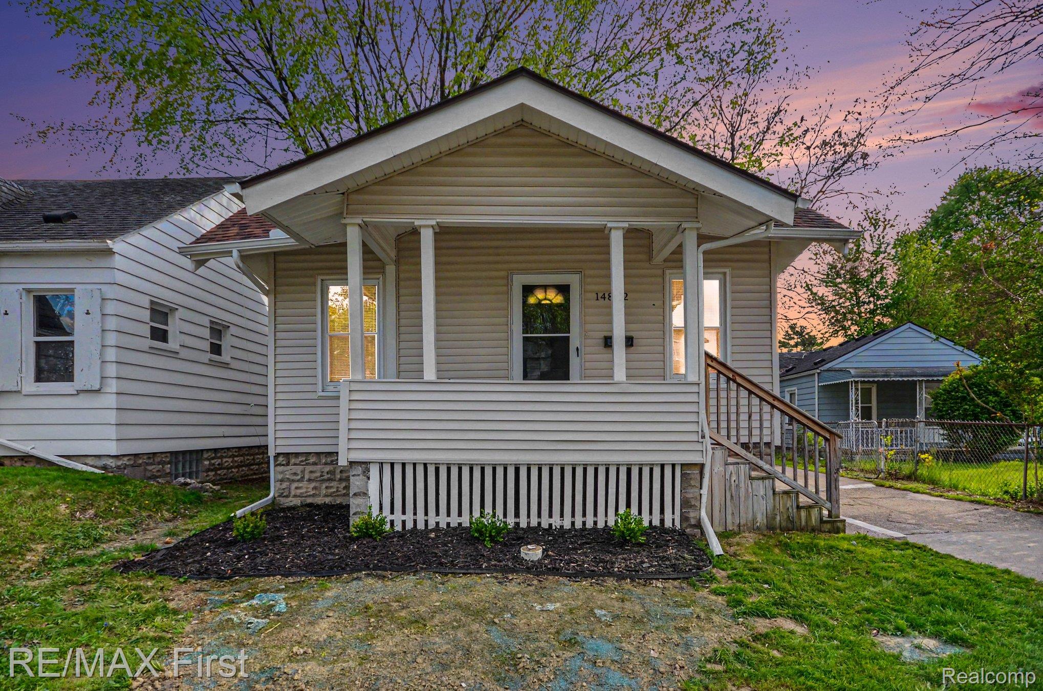 14842, Collinson, Eastpointe, Michigan, 48021