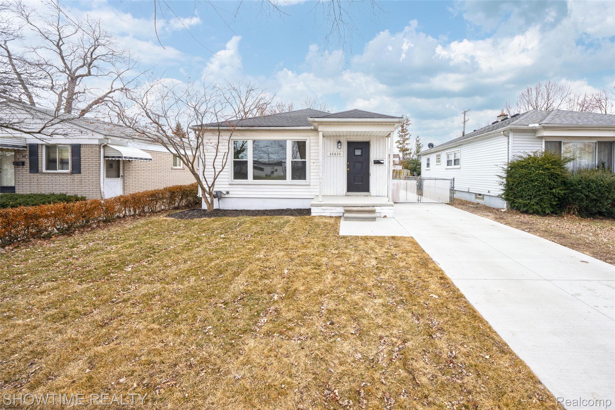 22620, Raven, Eastpointe, Michigan, 48021