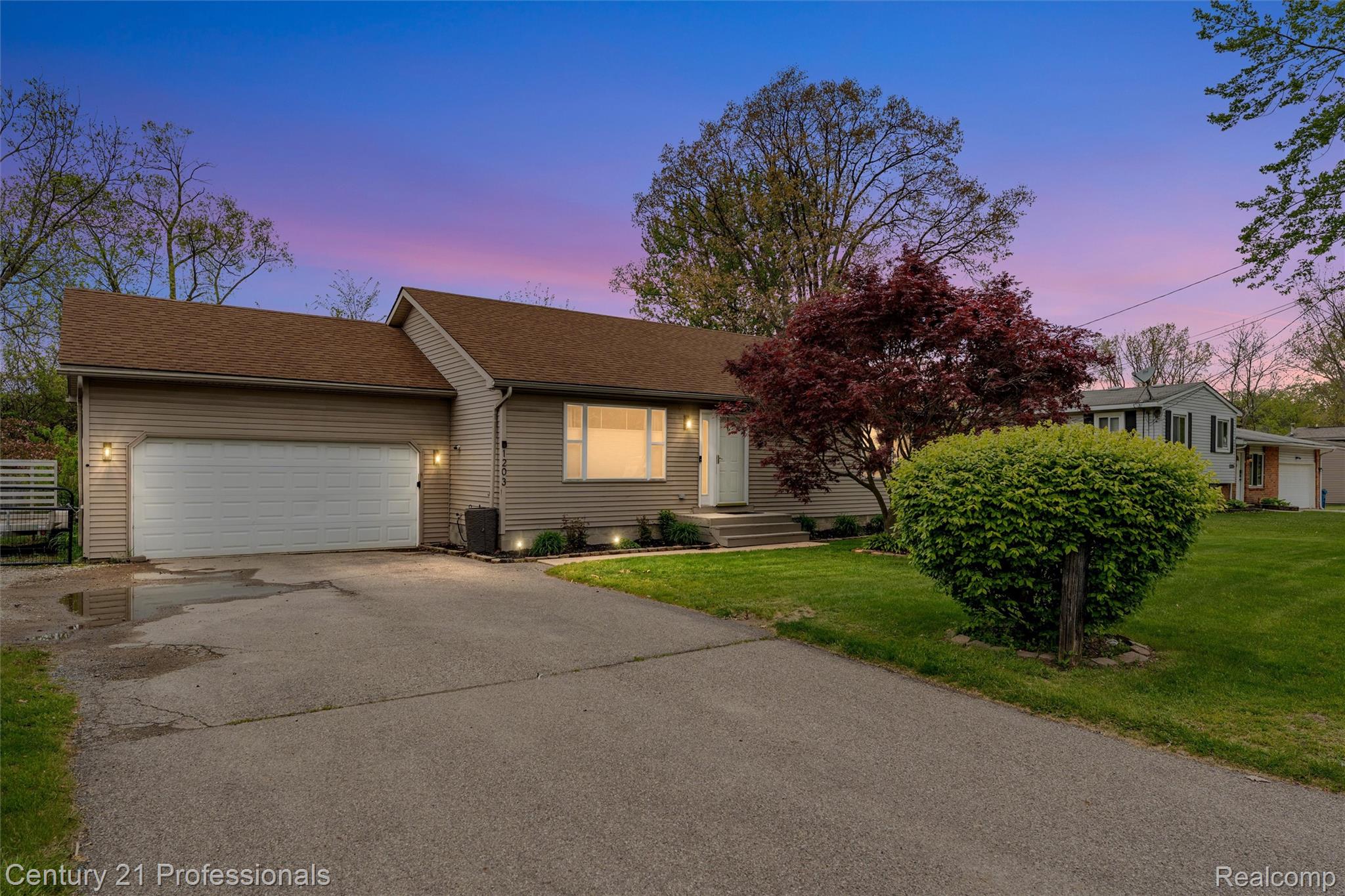 1203, Eason, Waterford, Michigan, 48328