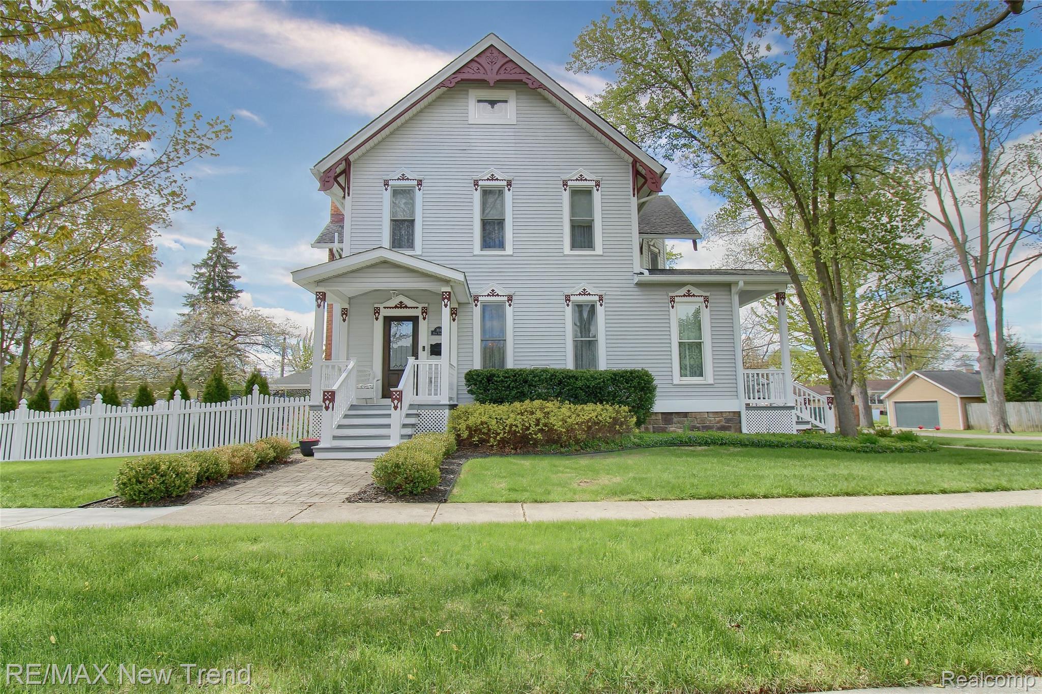 304, Liberty, South Lyon, Michigan, 48178