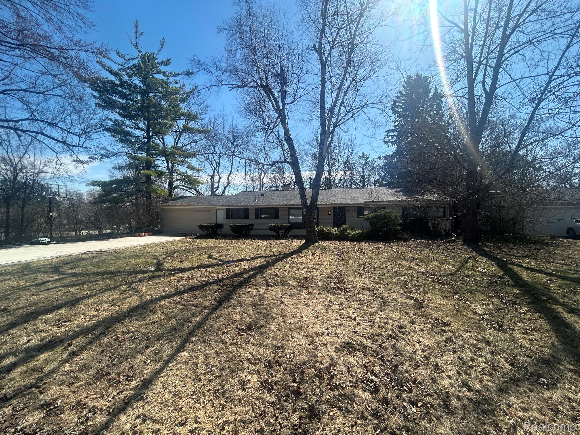 5303, Briarcliff Knoll, West Bloomfield, Michigan, 48322