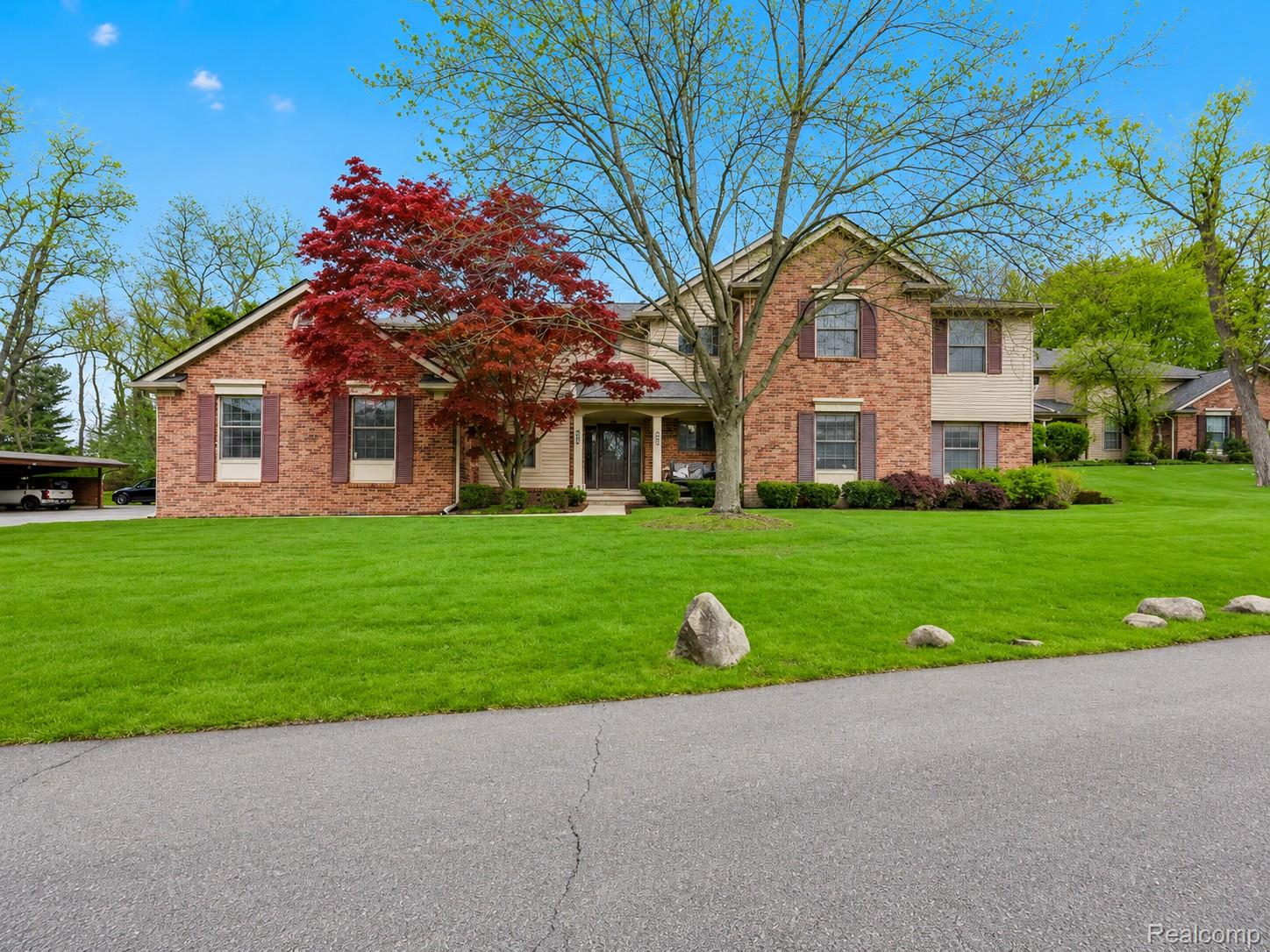 29539, Pine Ridge, Farmington Hills, Michigan, 48331