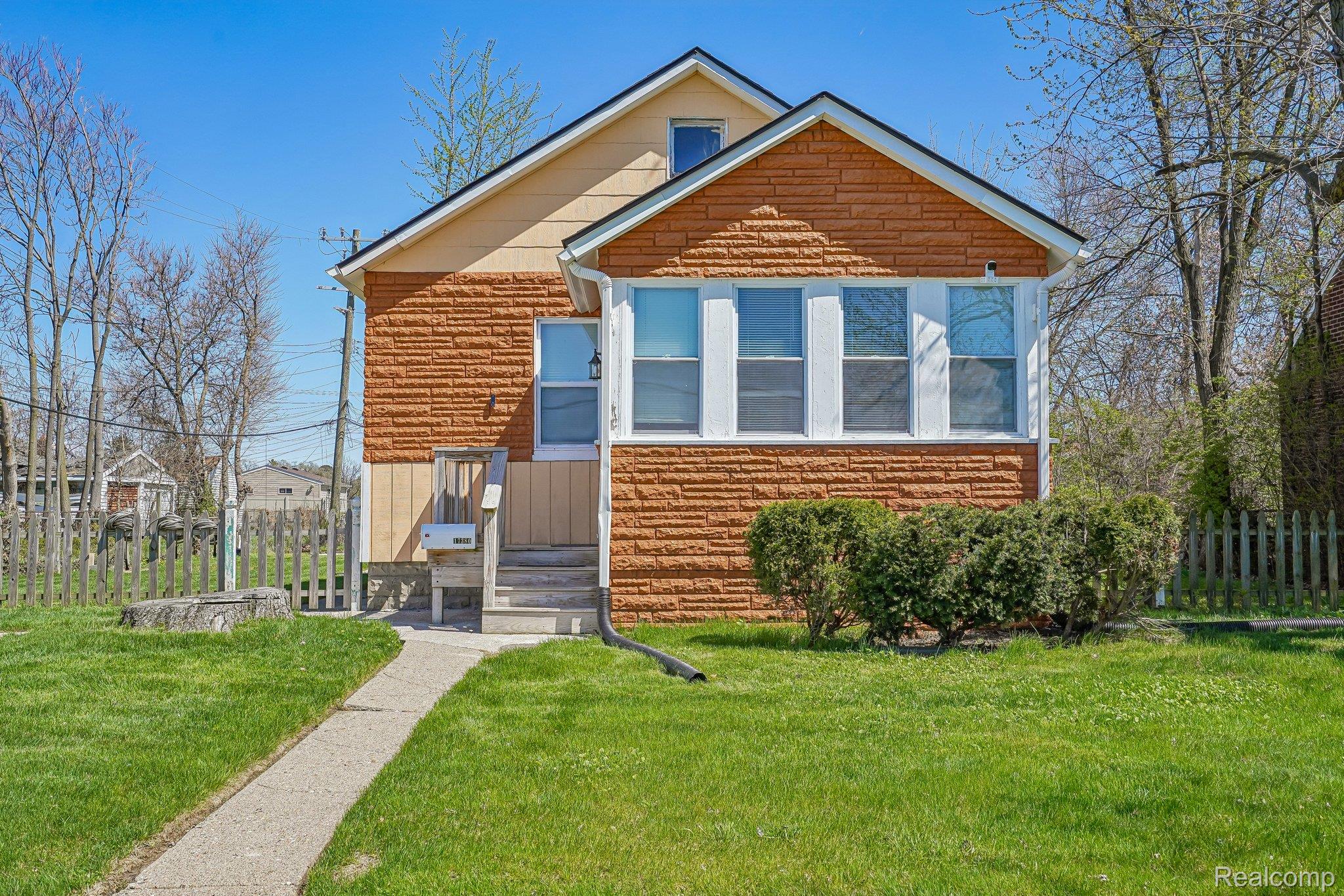 17380, Oakfield, Detroit, Michigan, 48235