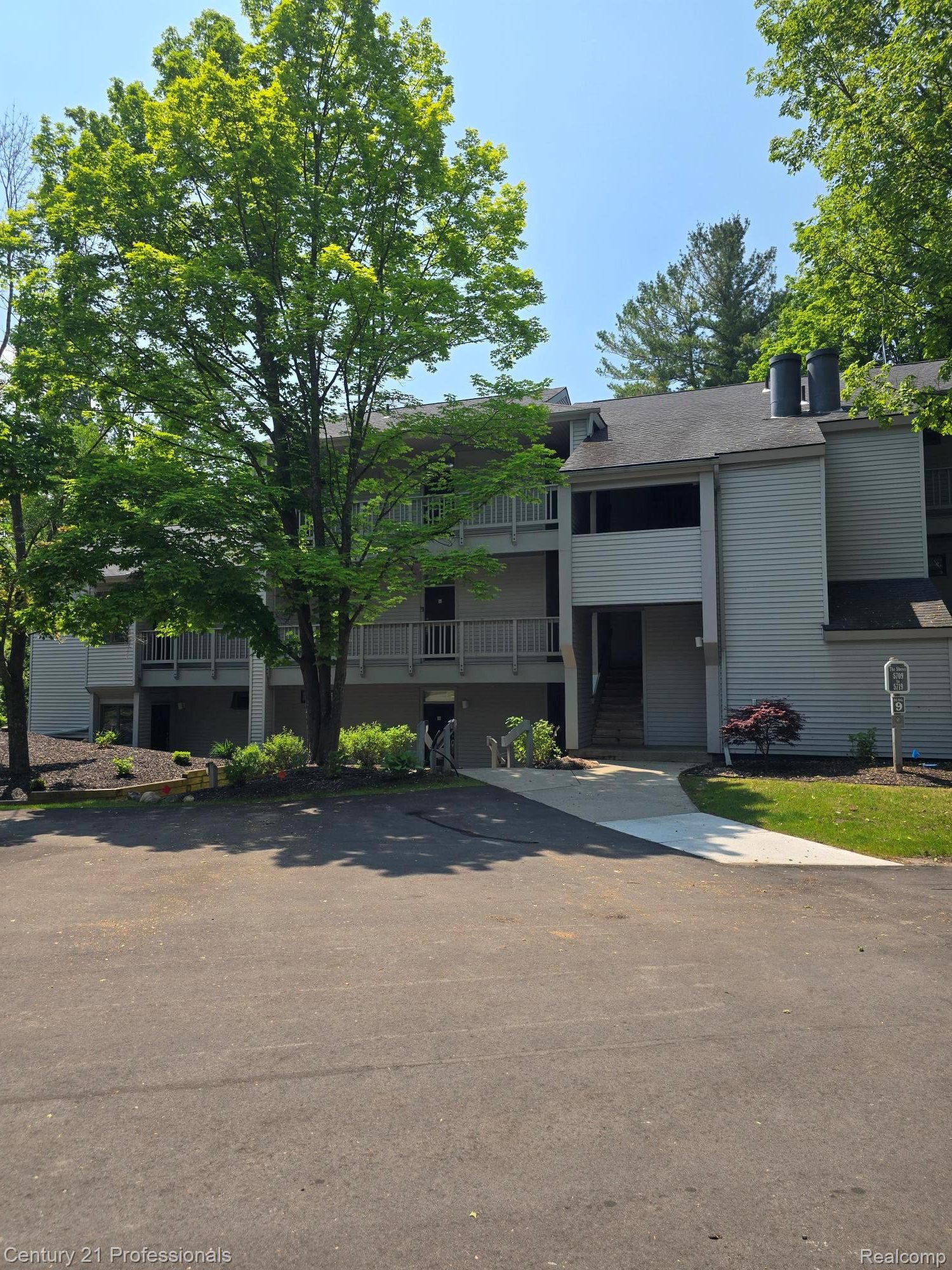 5714, Creeks Crossing, Williamsburg, Michigan, 49690