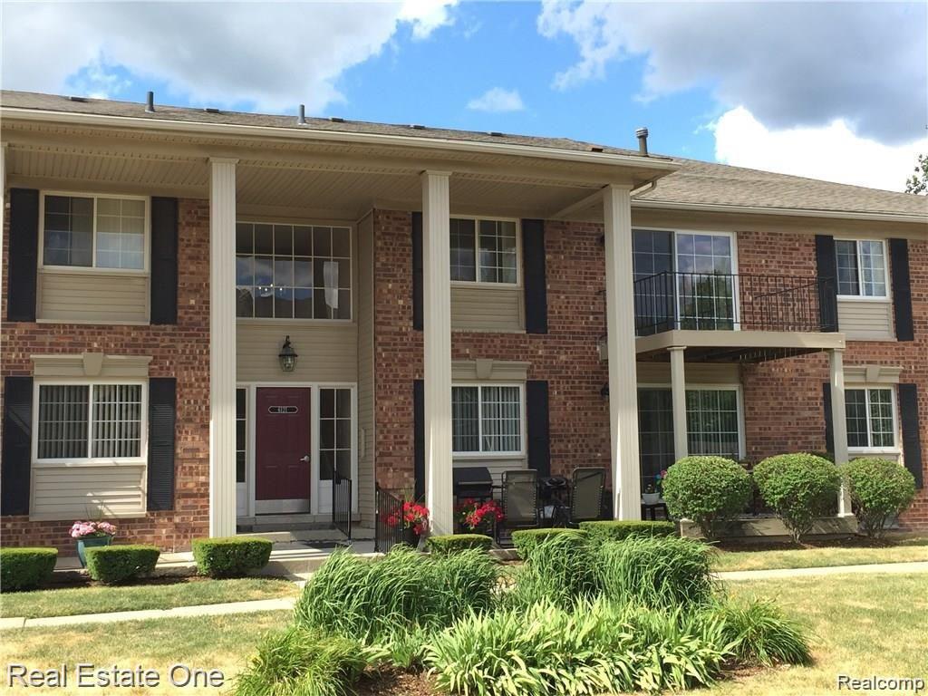 6121, ORCHARD LAKE, #202, West Bloomfield, Michigan, 48322
