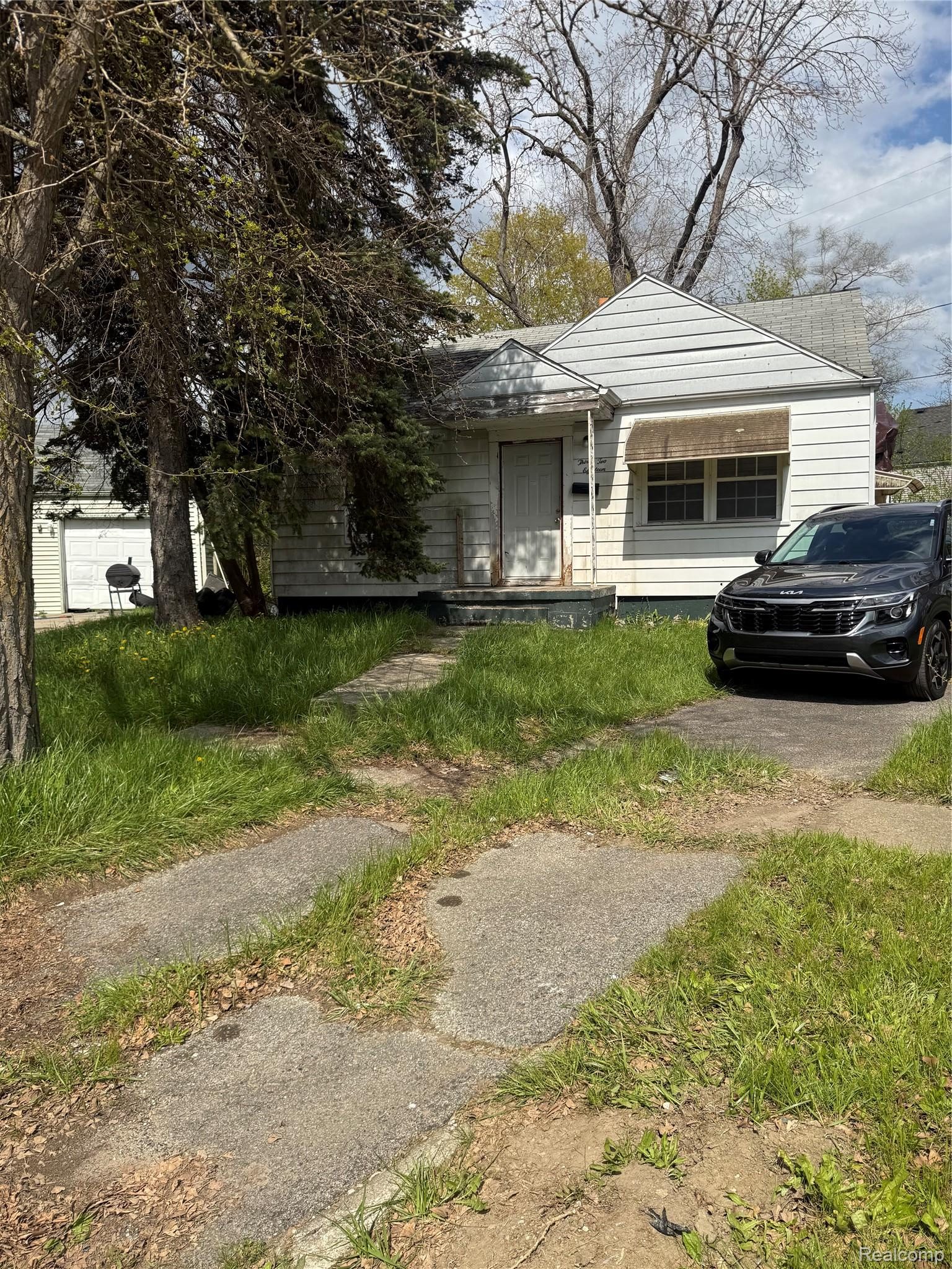 3218, Trumbull, Flint, Michigan, 48504