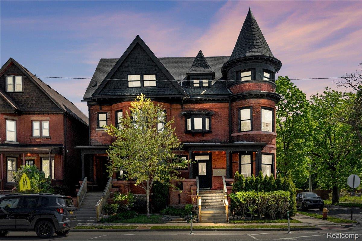 4304, Trumbull, #3, Detroit, Michigan, 48208