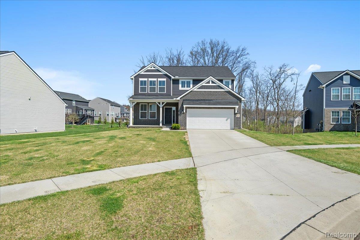8249, Starina, Brighton, Michigan, 48116