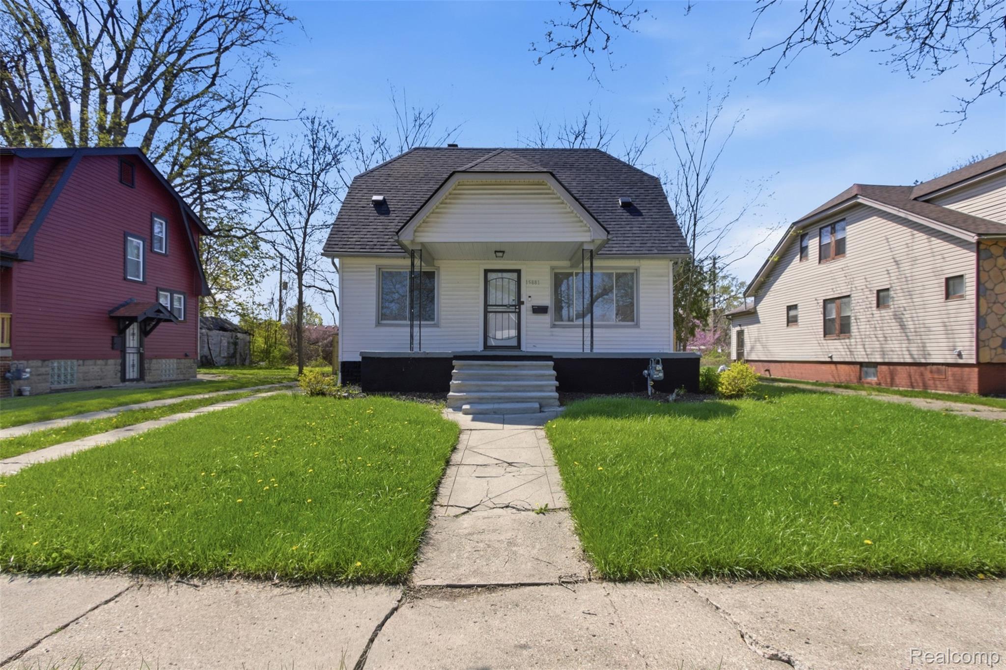 15881, Winthrop, Detroit, Michigan, 48227