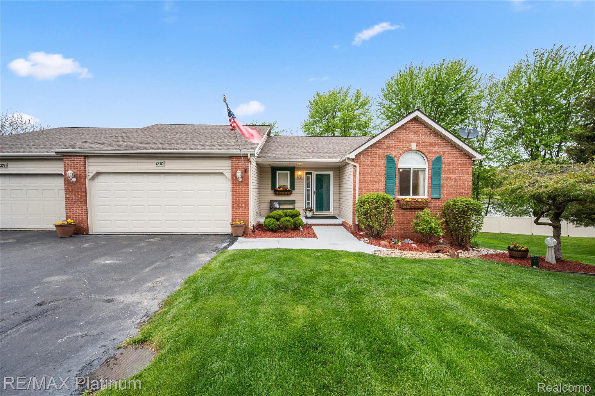 1270, Crystal Pointe, Fenton, Michigan, 48430
