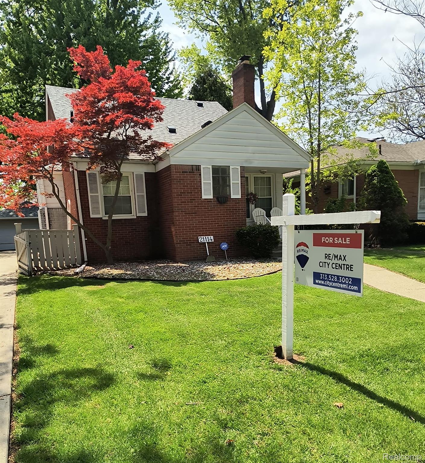 21114, Huntington, Harper Woods, Michigan, 48225