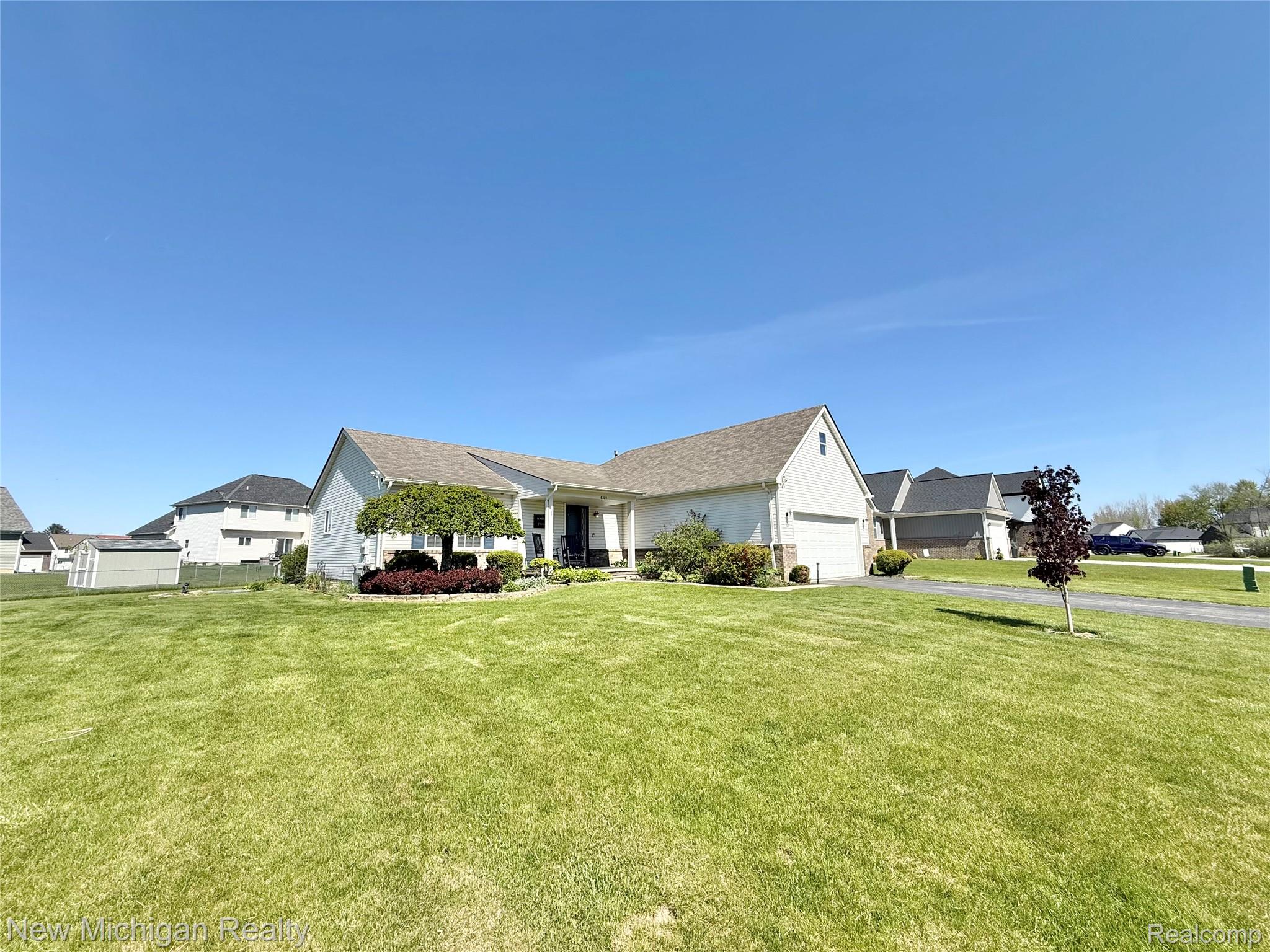 8205, Peninsula, Grand Blanc, Michigan, 48439