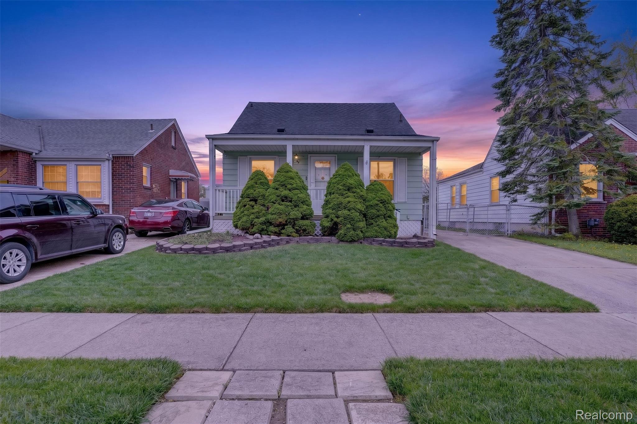619, Highland, Lincoln Park, Michigan, 48146