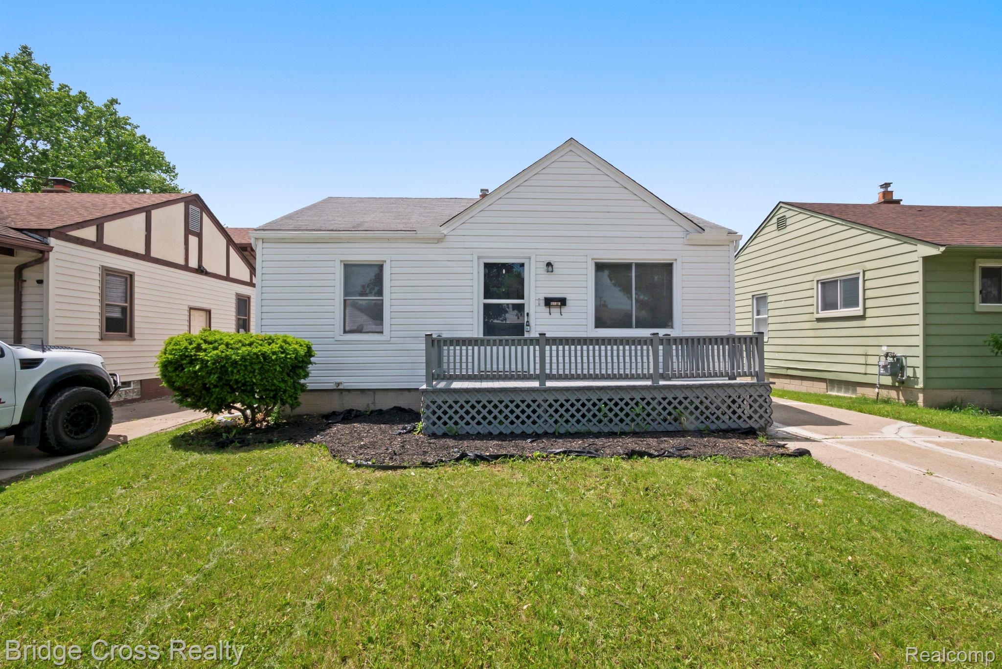 25515, Culver, St. Clair Shores, Michigan, 48081