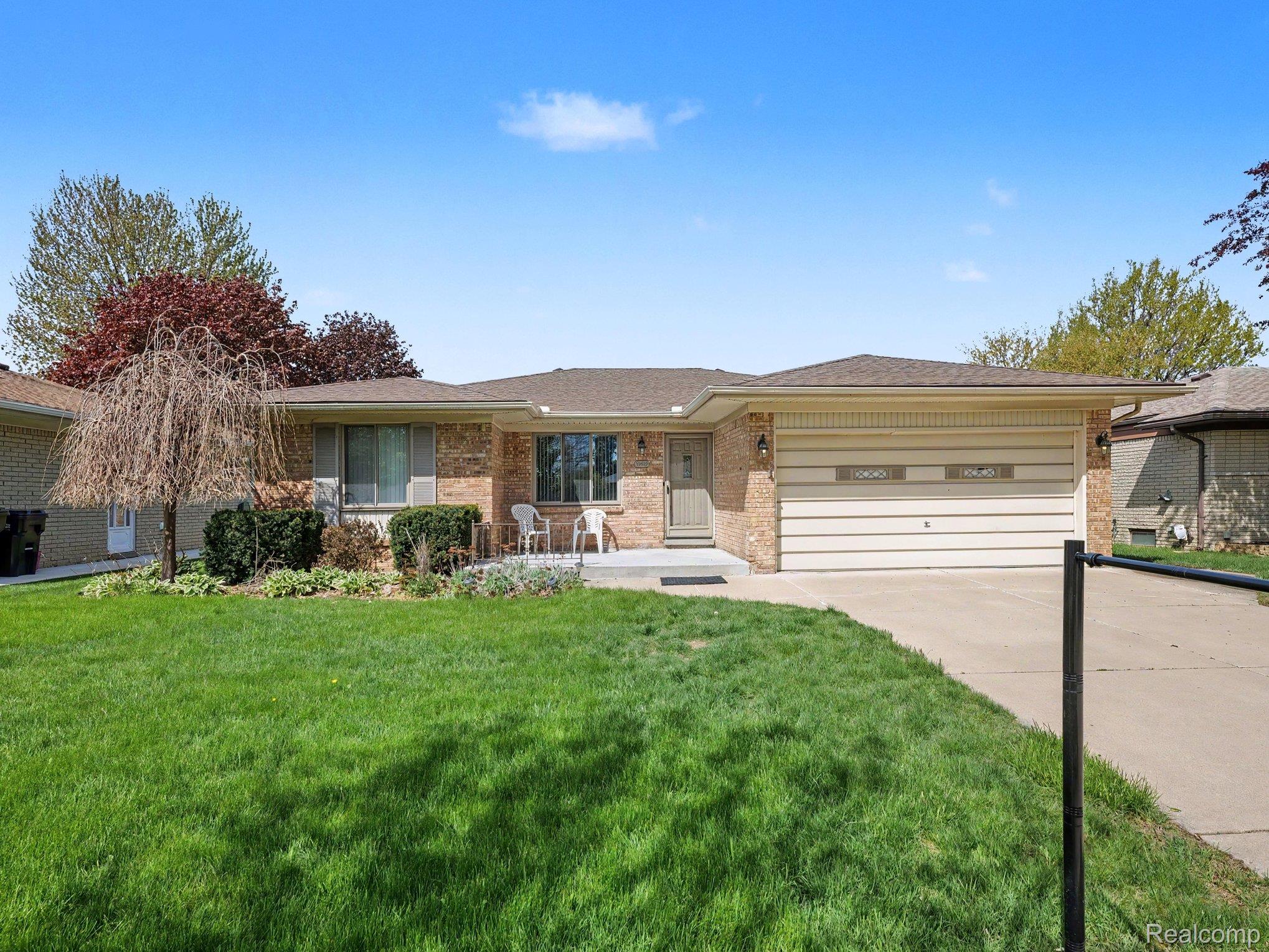 39629, Edgemont, Sterling Heights, Michigan, 48310