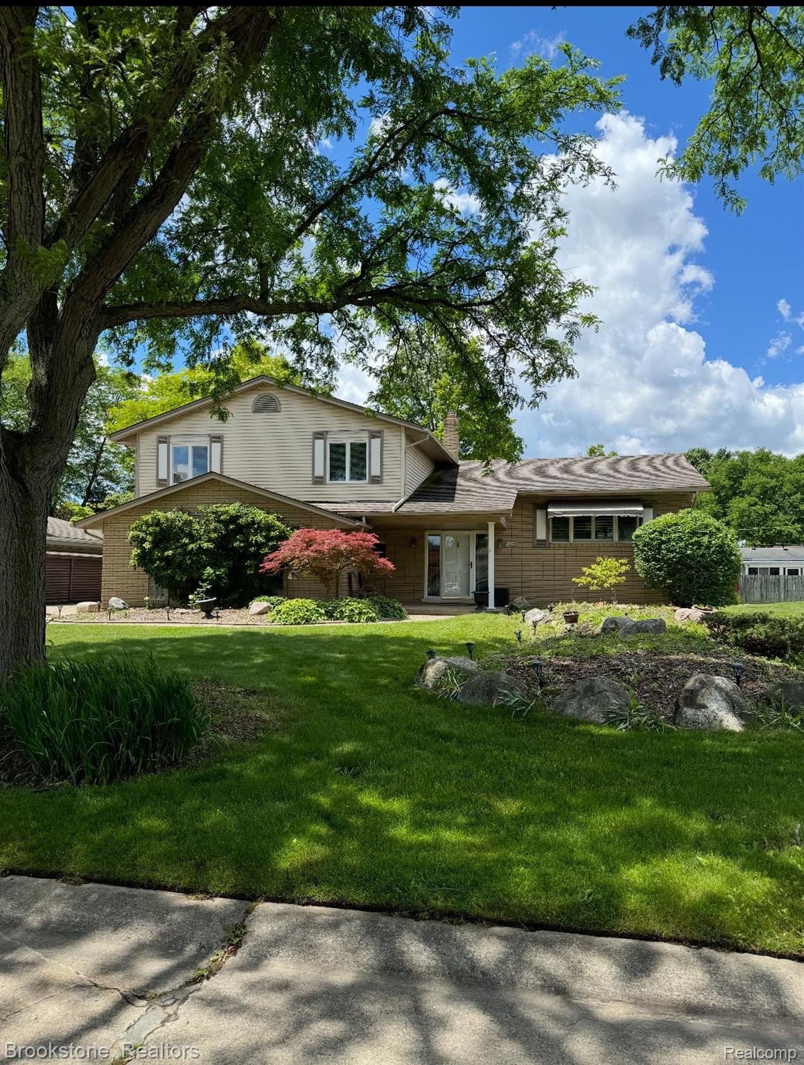 37695, Sarafina, Sterling Heights, Michigan, 48312