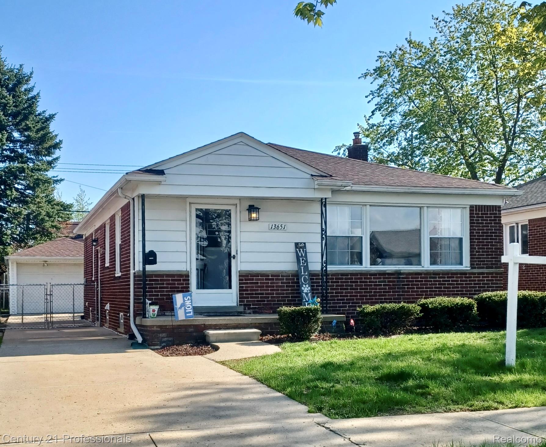 13651, Castle, Southgate, Michigan, 48195