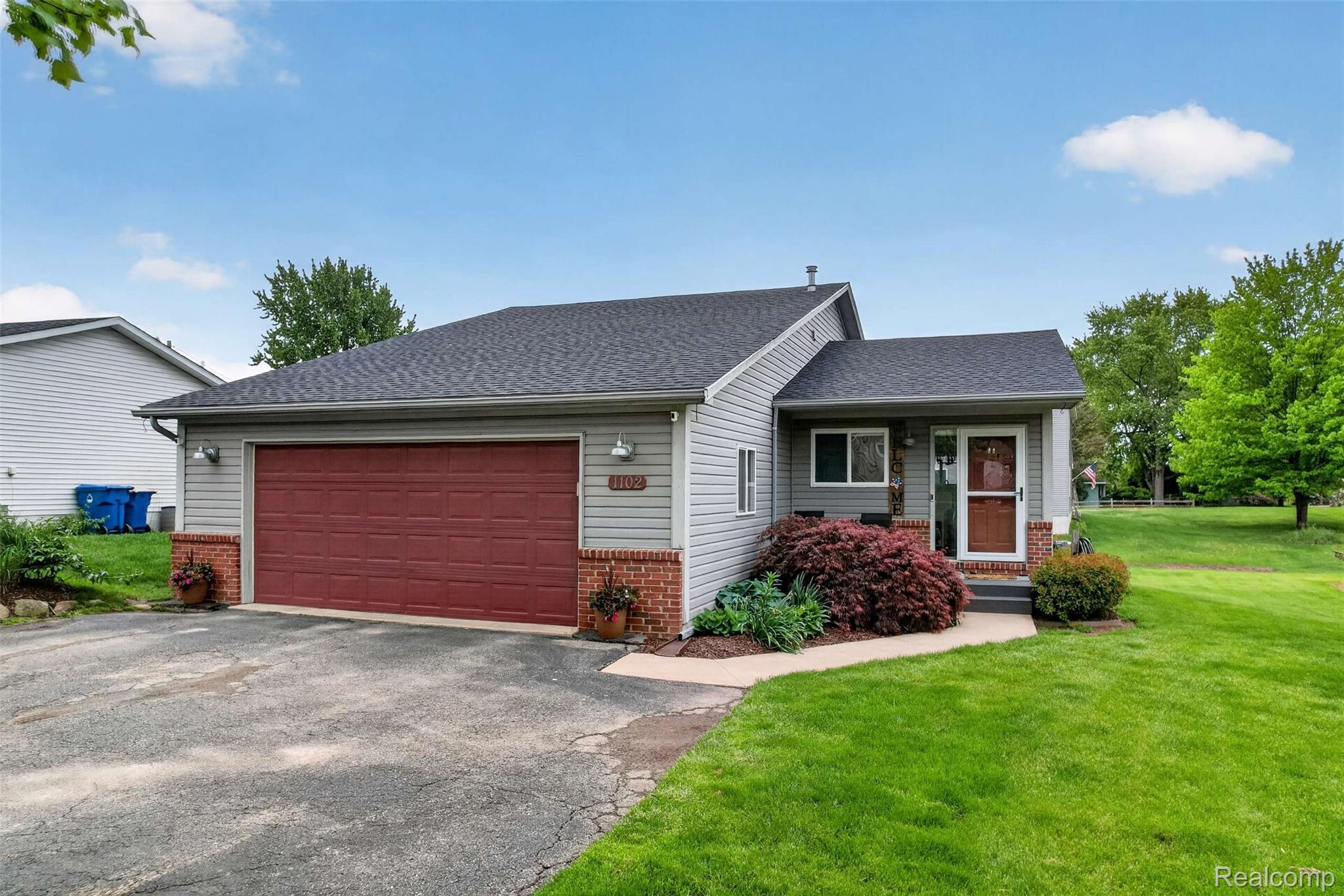1102, Erskine, Waterford, Michigan, 48328
