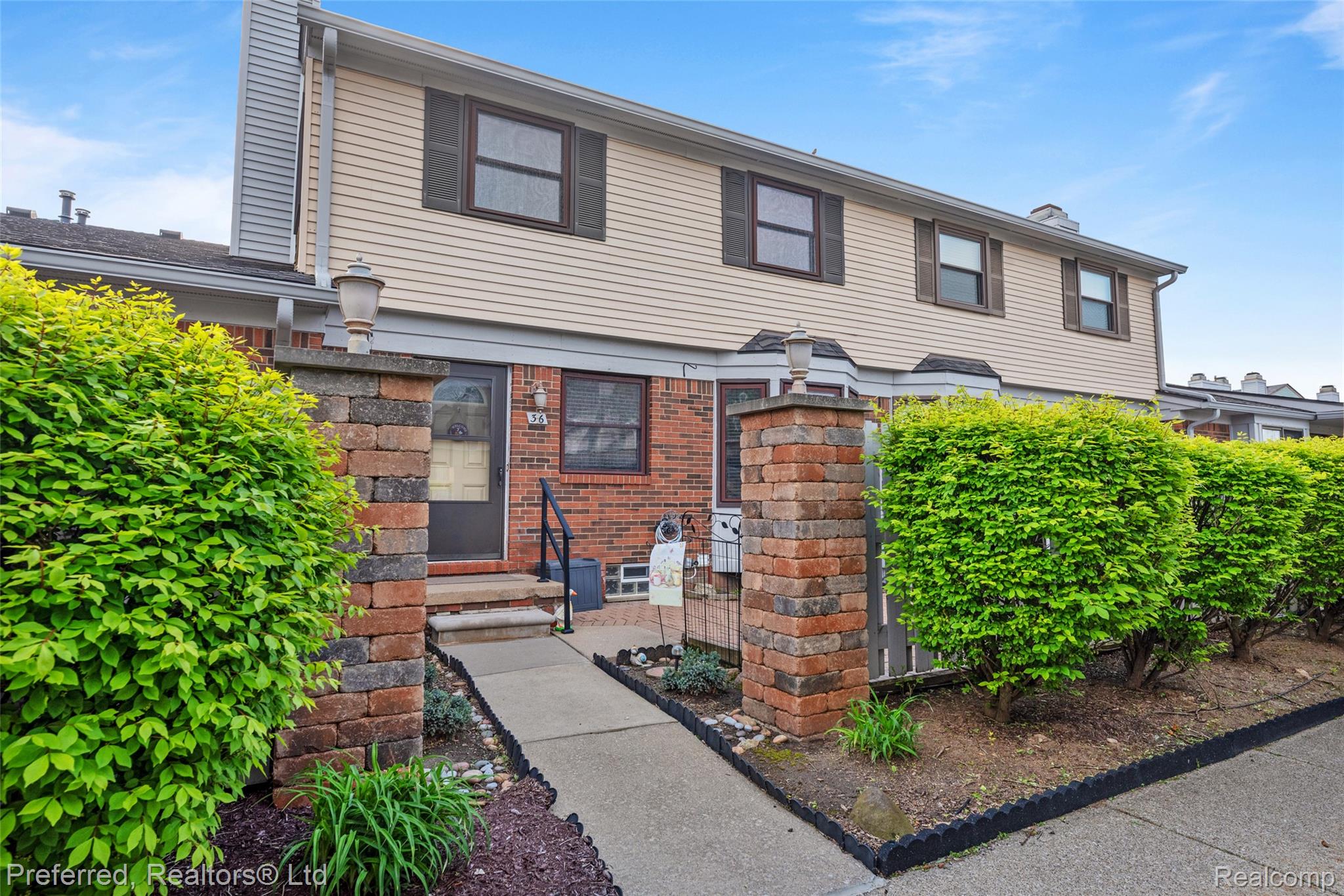 1921, Vine Way, #36, Canton, Michigan, 48188