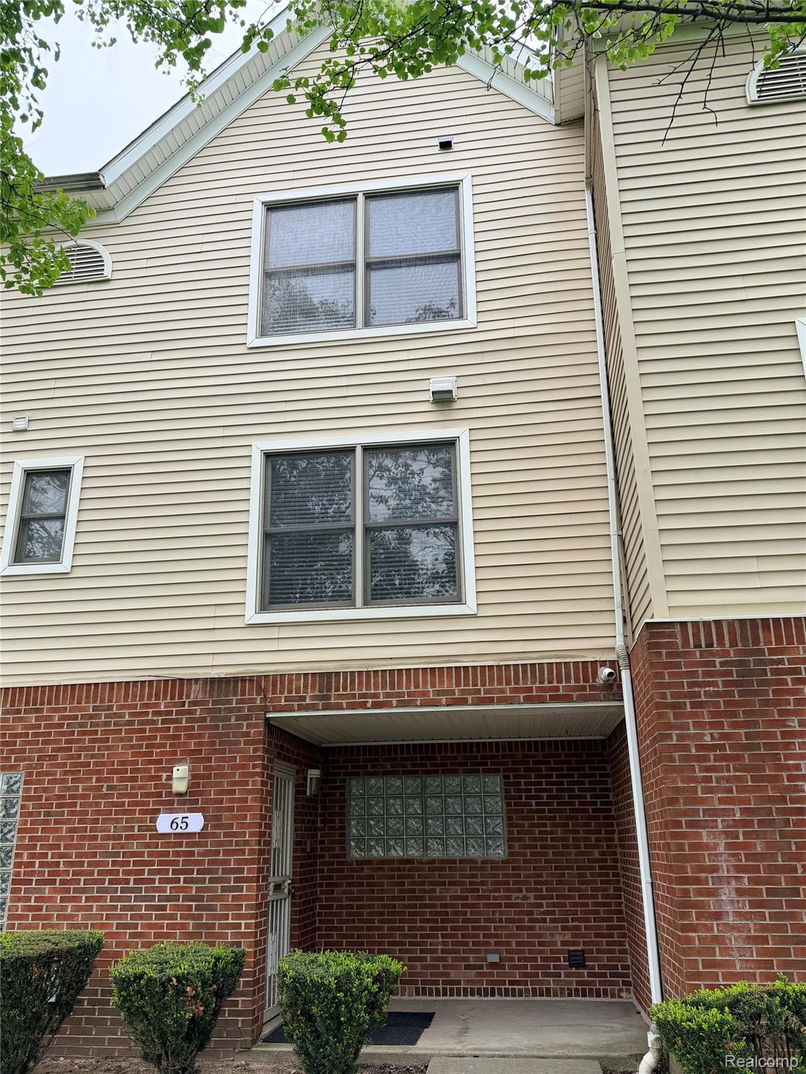 65, Euclid, #2, Detroit, Michigan, 48202