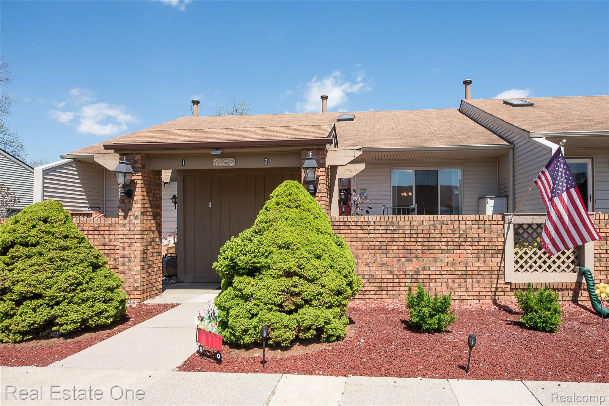 61962, YORKTOWN, #2, South Lyon, Michigan, 48178