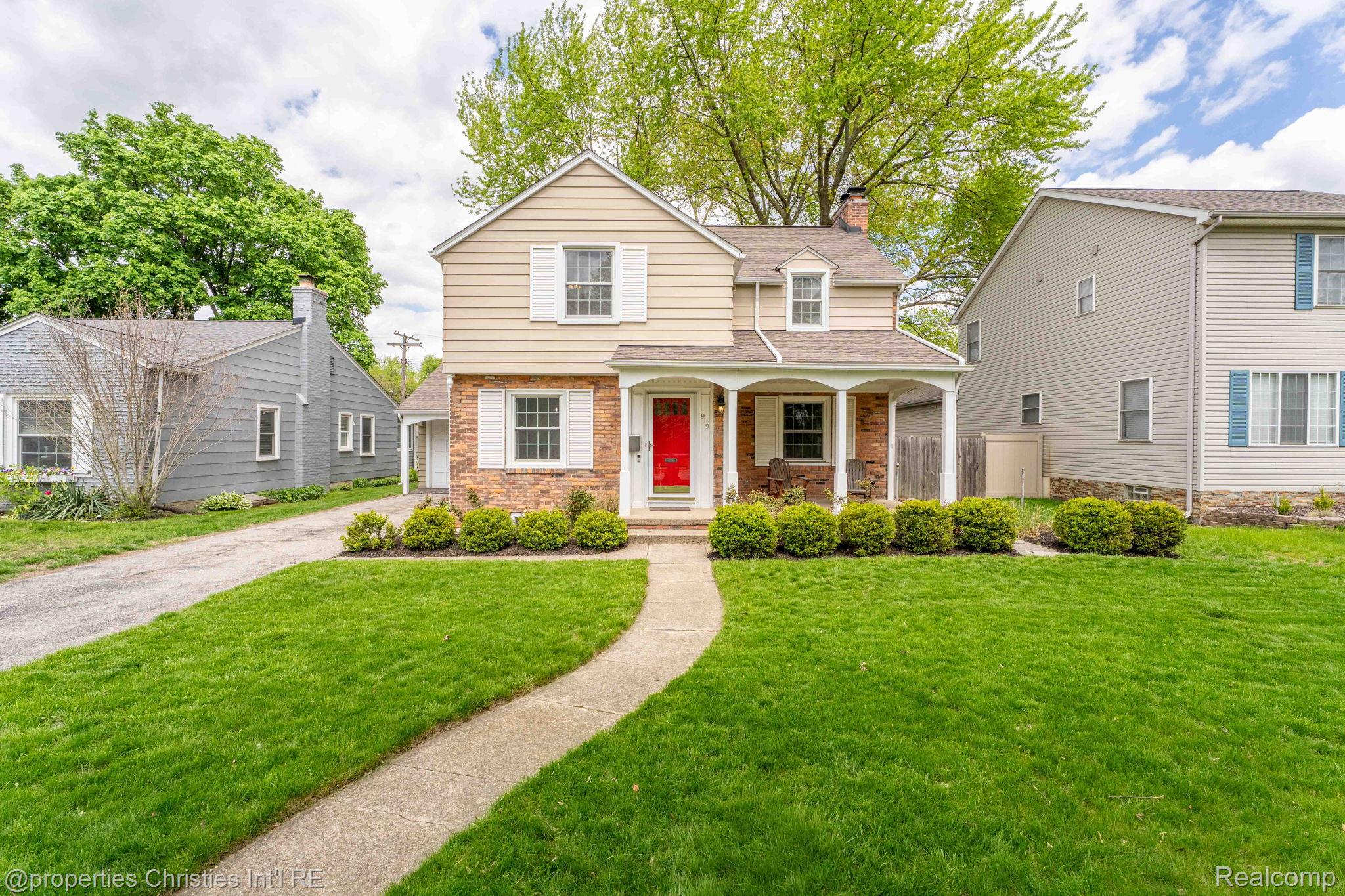 919, Lincoln, Royal Oak, Michigan, 48067