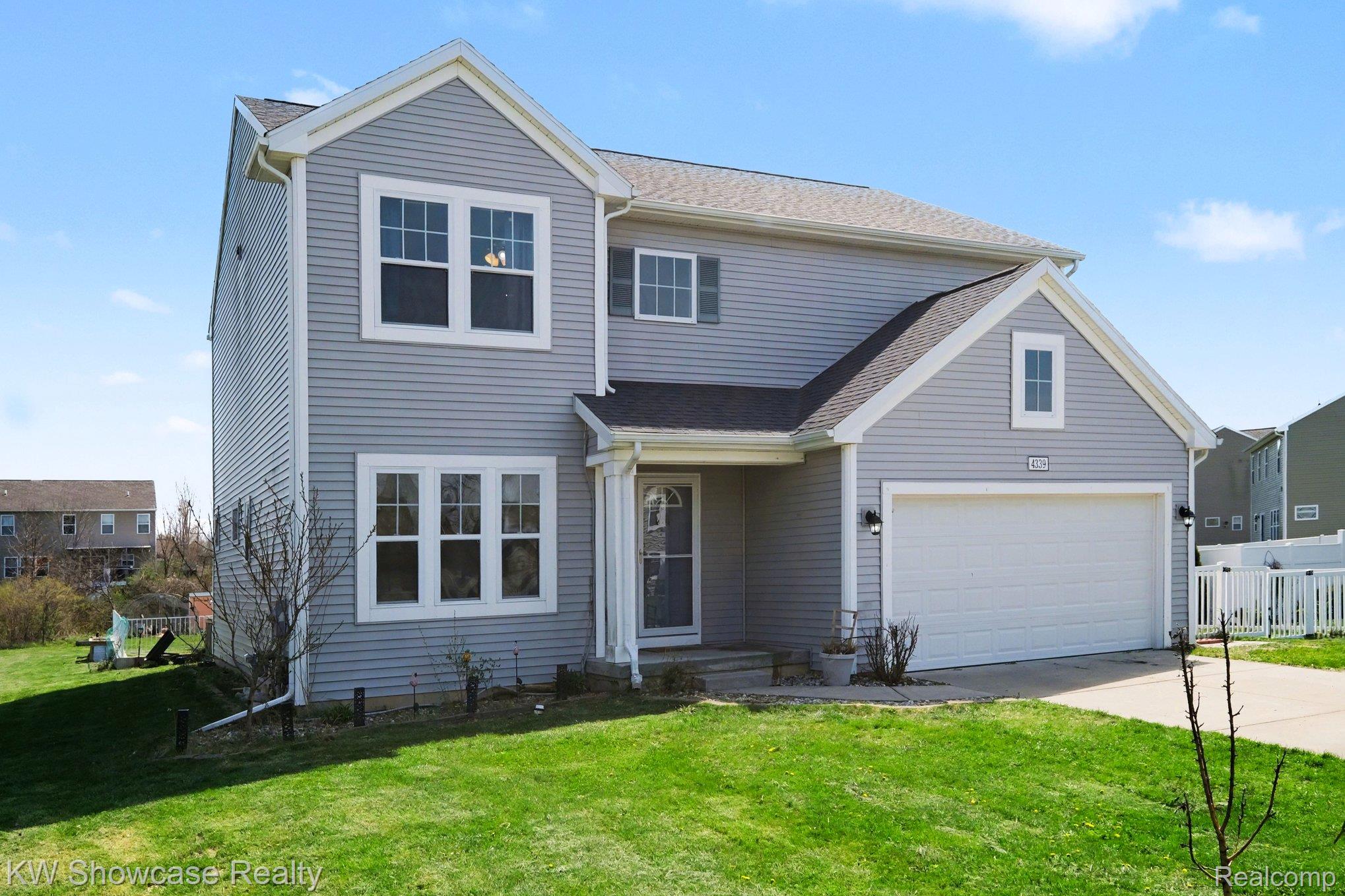 4339, Pebble Creek, Grand Blanc, Michigan, 48439