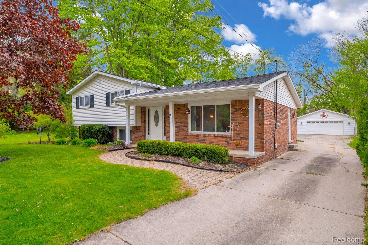22655, Main, Armada, Michigan, 48005