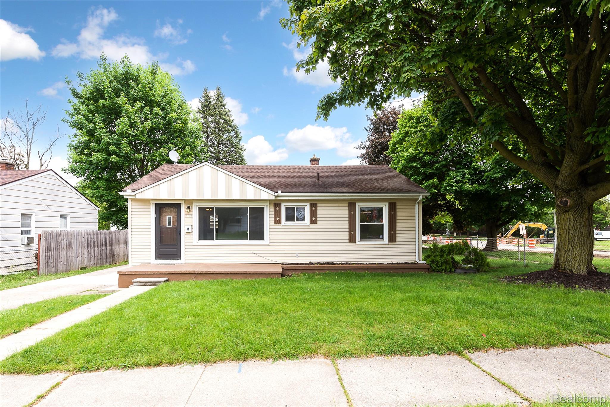 449, Burton, Ypsilanti, Michigan, 48197