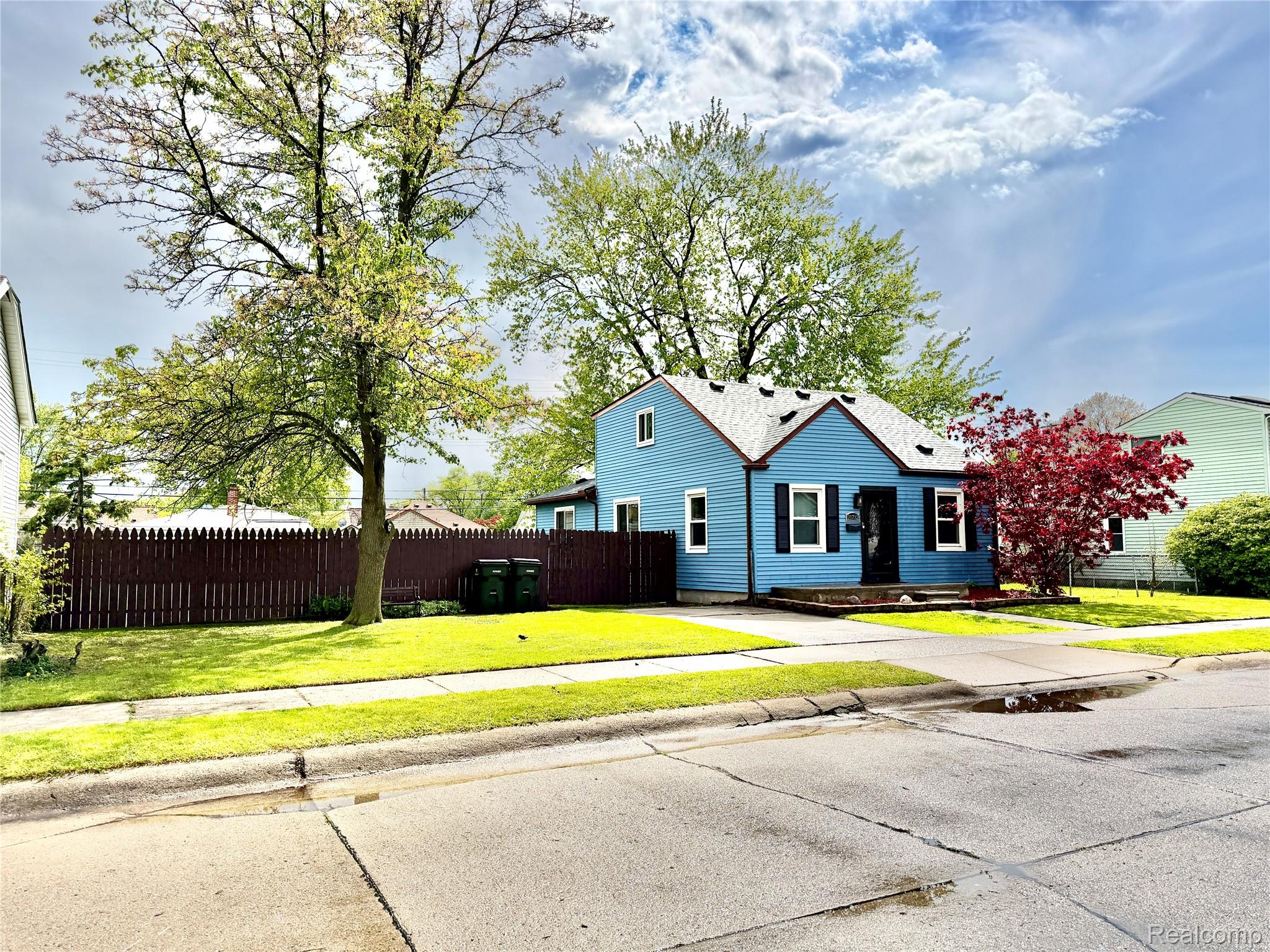 21732, Rosedale, St. Clair Shores, Michigan, 48080